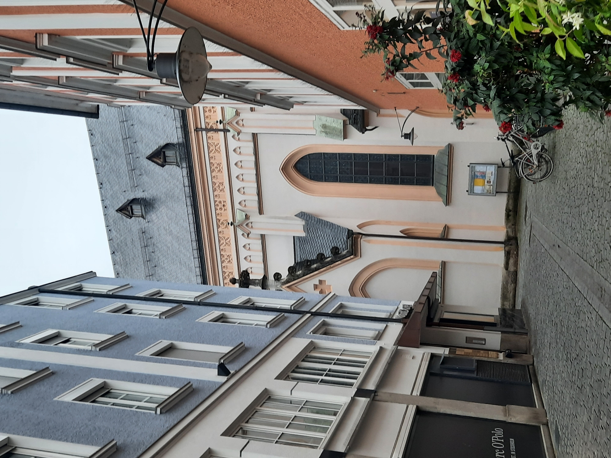 Witness documents daily life across Rosenheim's historic center