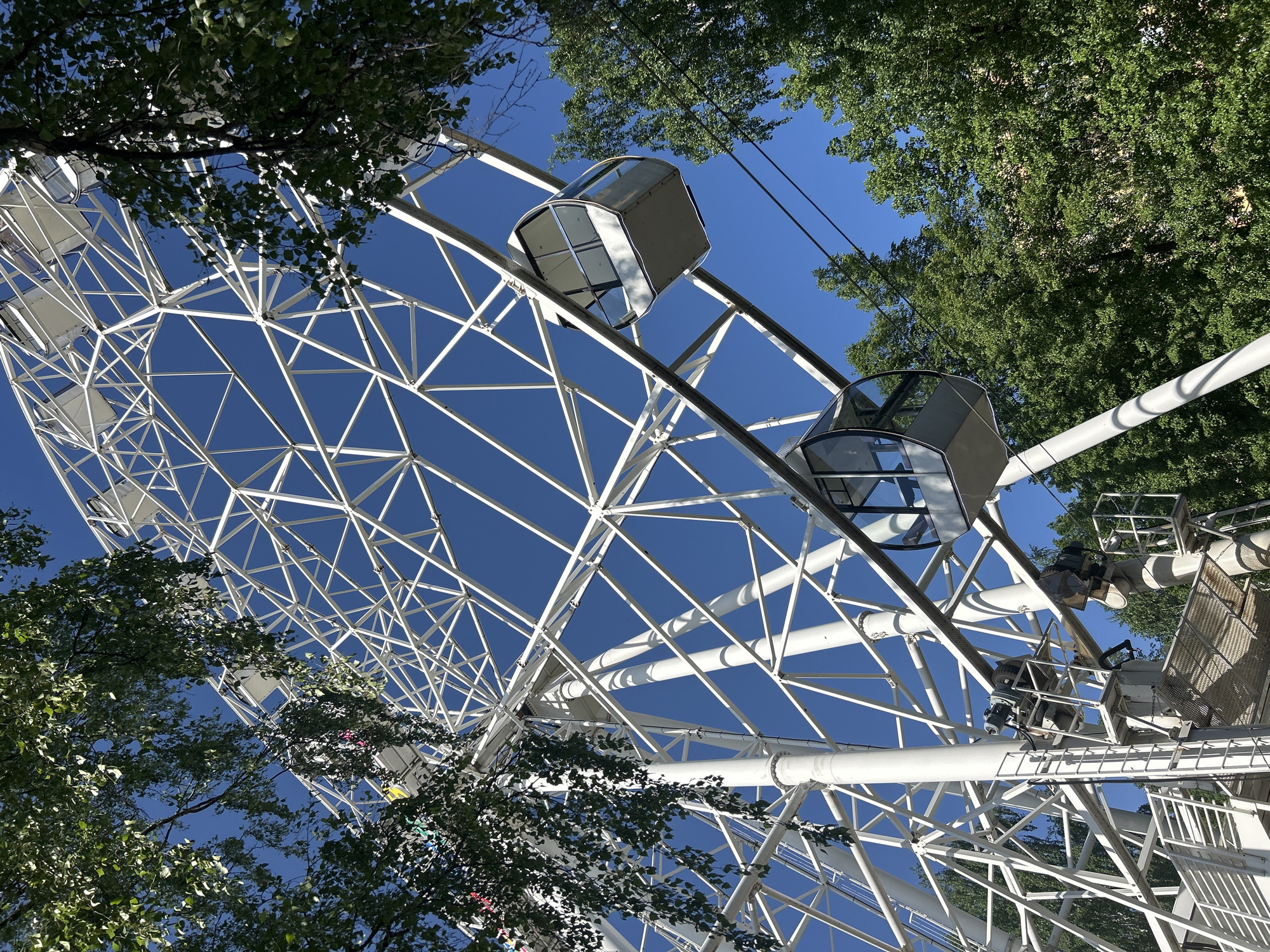 Ferris wheel photographed against clear skies in Izhevsk