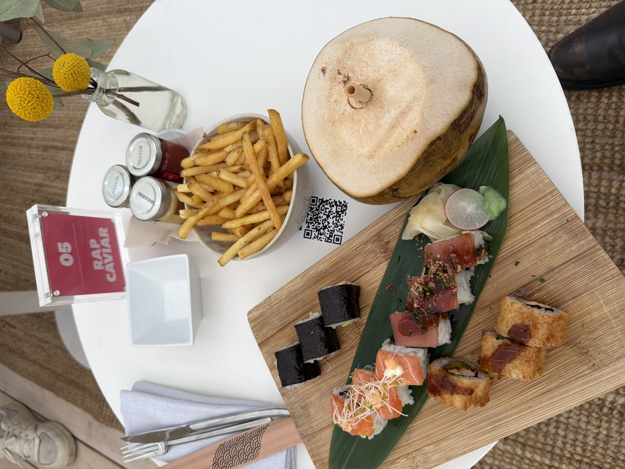 Casual afternoon in Cannes: beach, food, and downtime