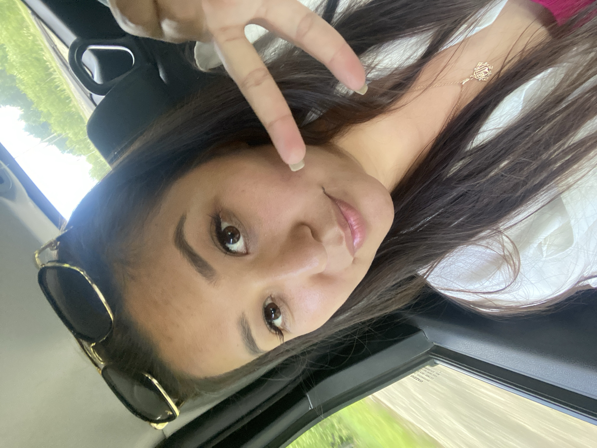 In-car selfie moment on a summer day in Zilair