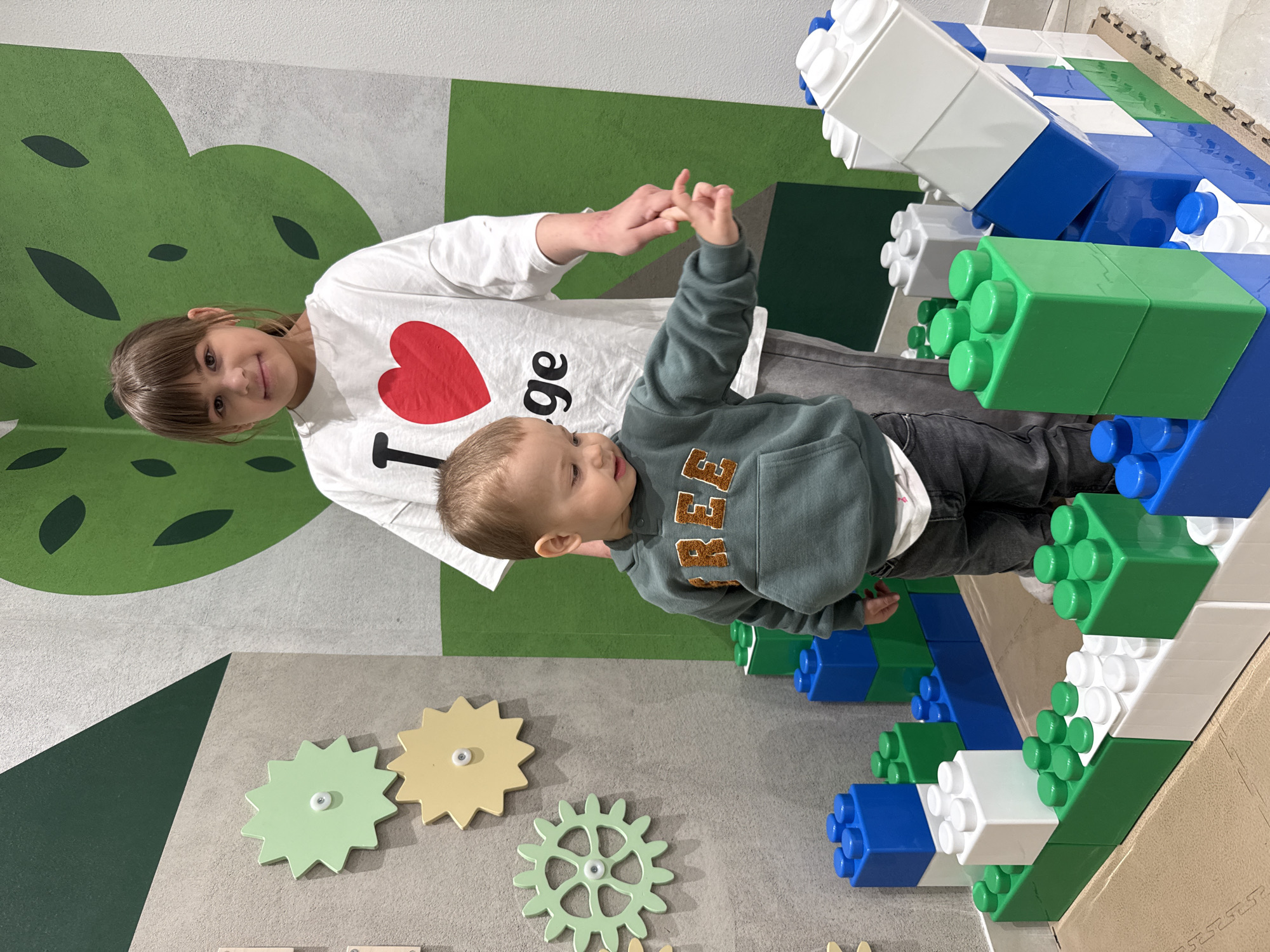 Family shopping trip captured at Rusanovo mall Friday morning