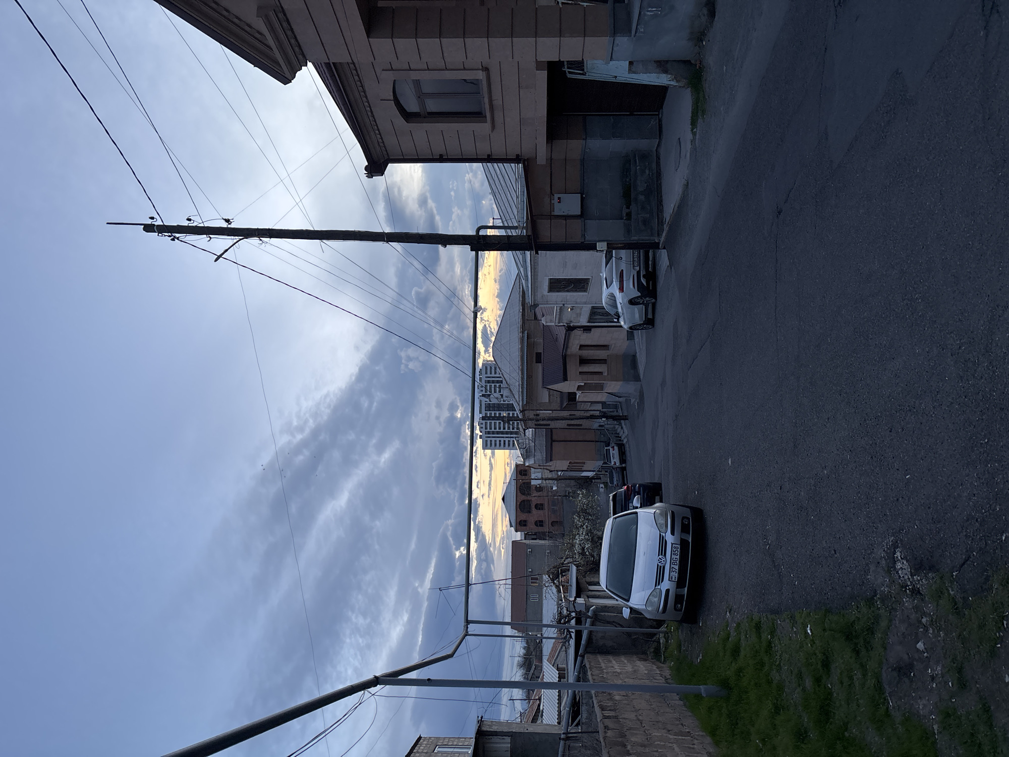 Afternoon documentation of daily life in Yerevan streets