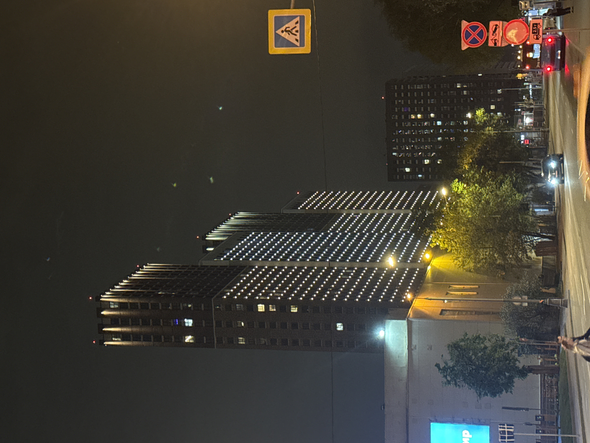 Moscow nighttime urban scenes documented across central district