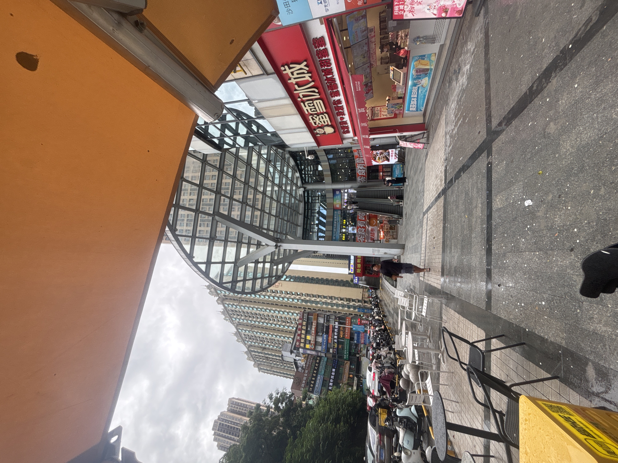 Everyday street and retail life in Nanhai District, China