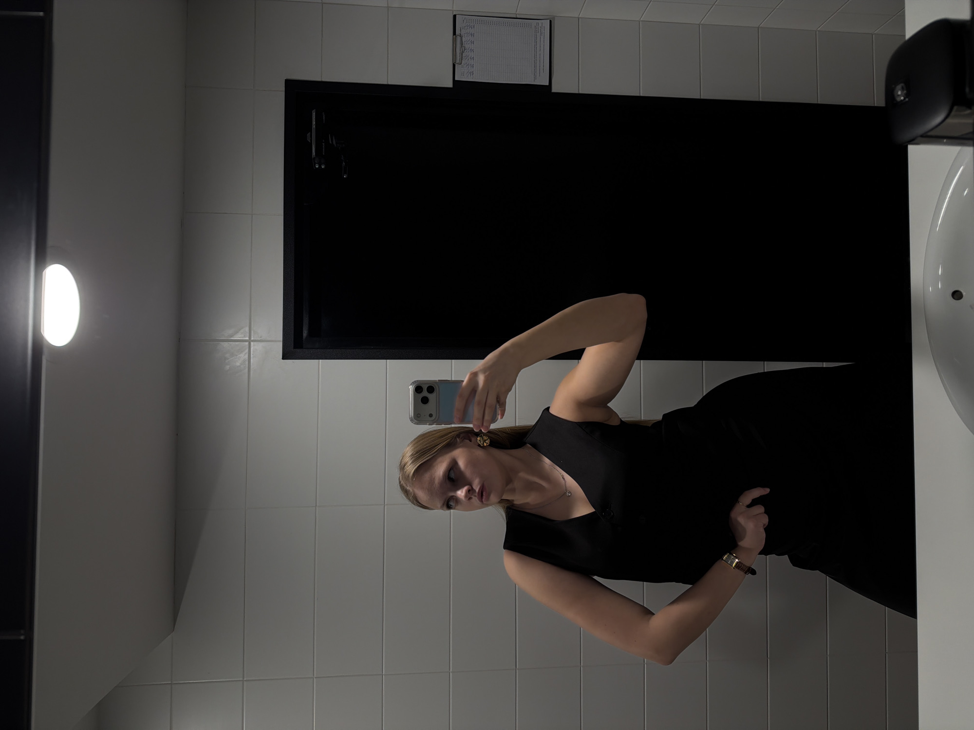 Woman documents morning routine with cat in Izhevsk apartment