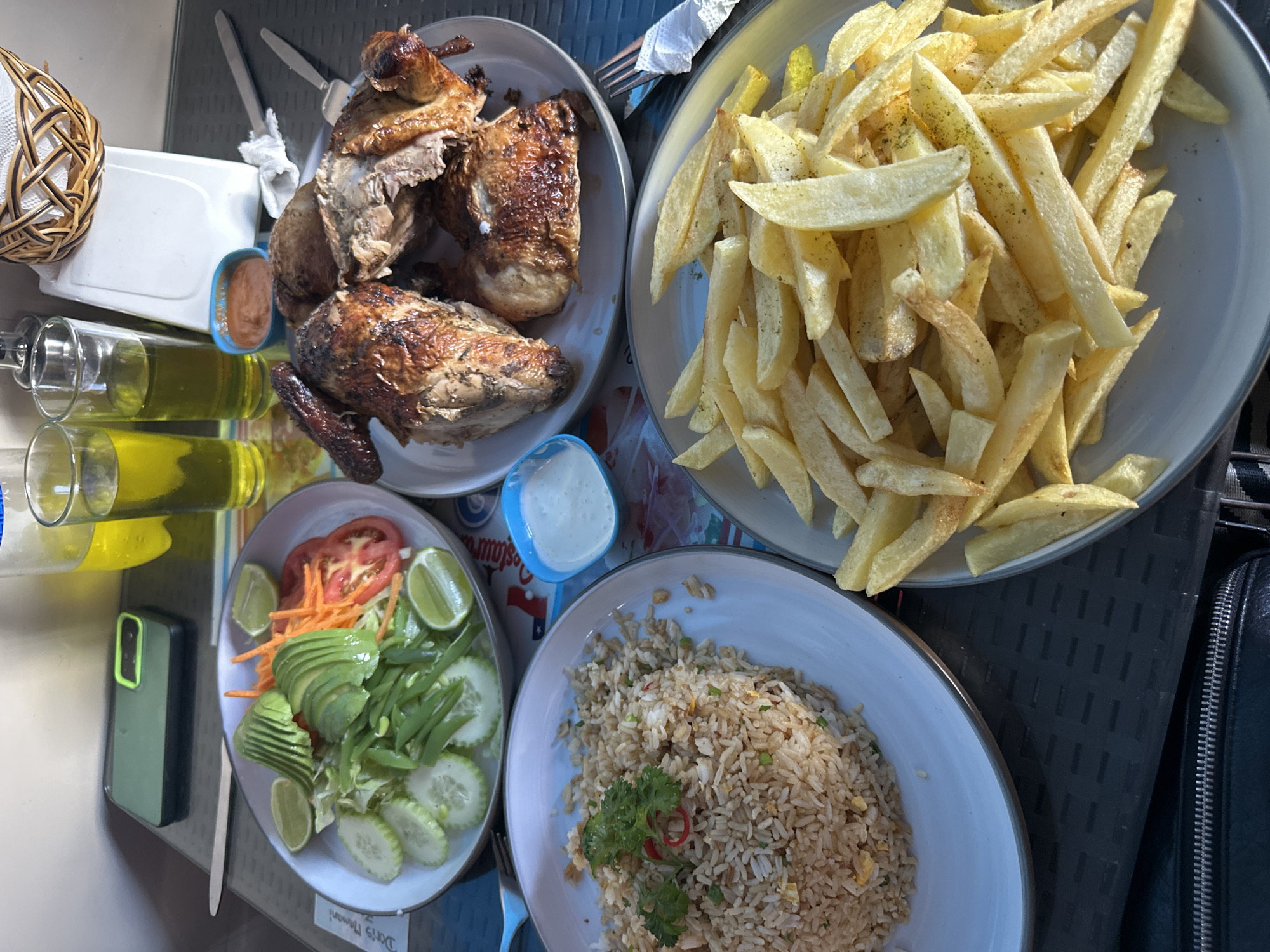 Outdoor dining documented at Restaurante 7 Mares, Arica Chile