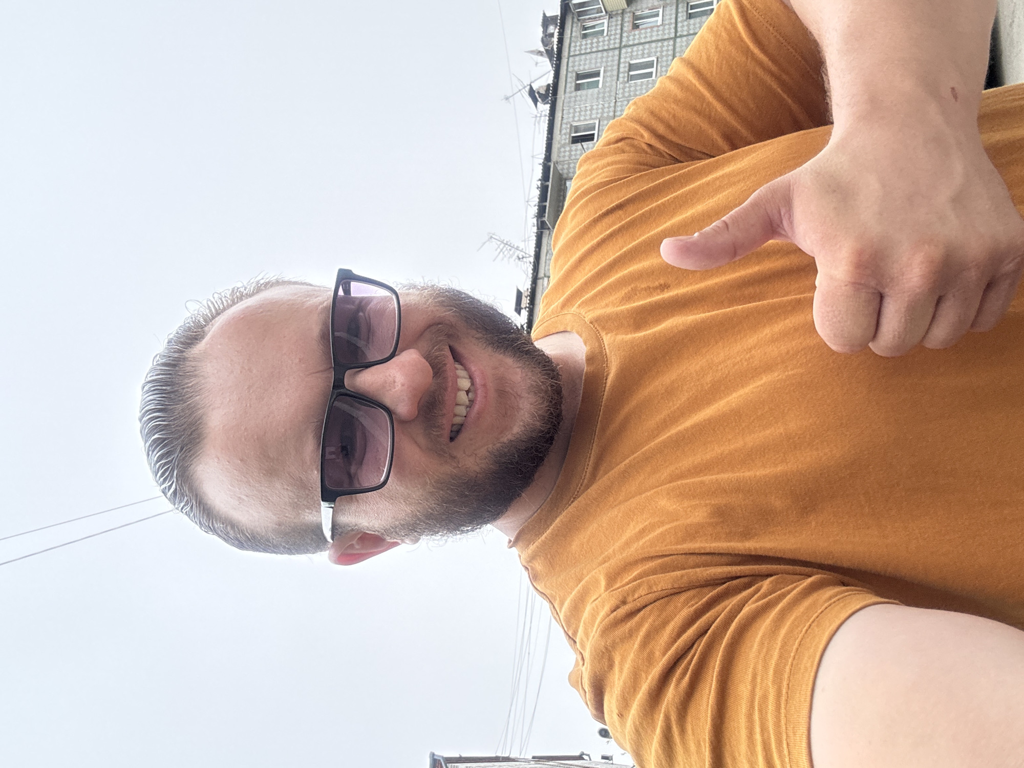 Street life and quiet moments in Blagoveshchensk, summer evening