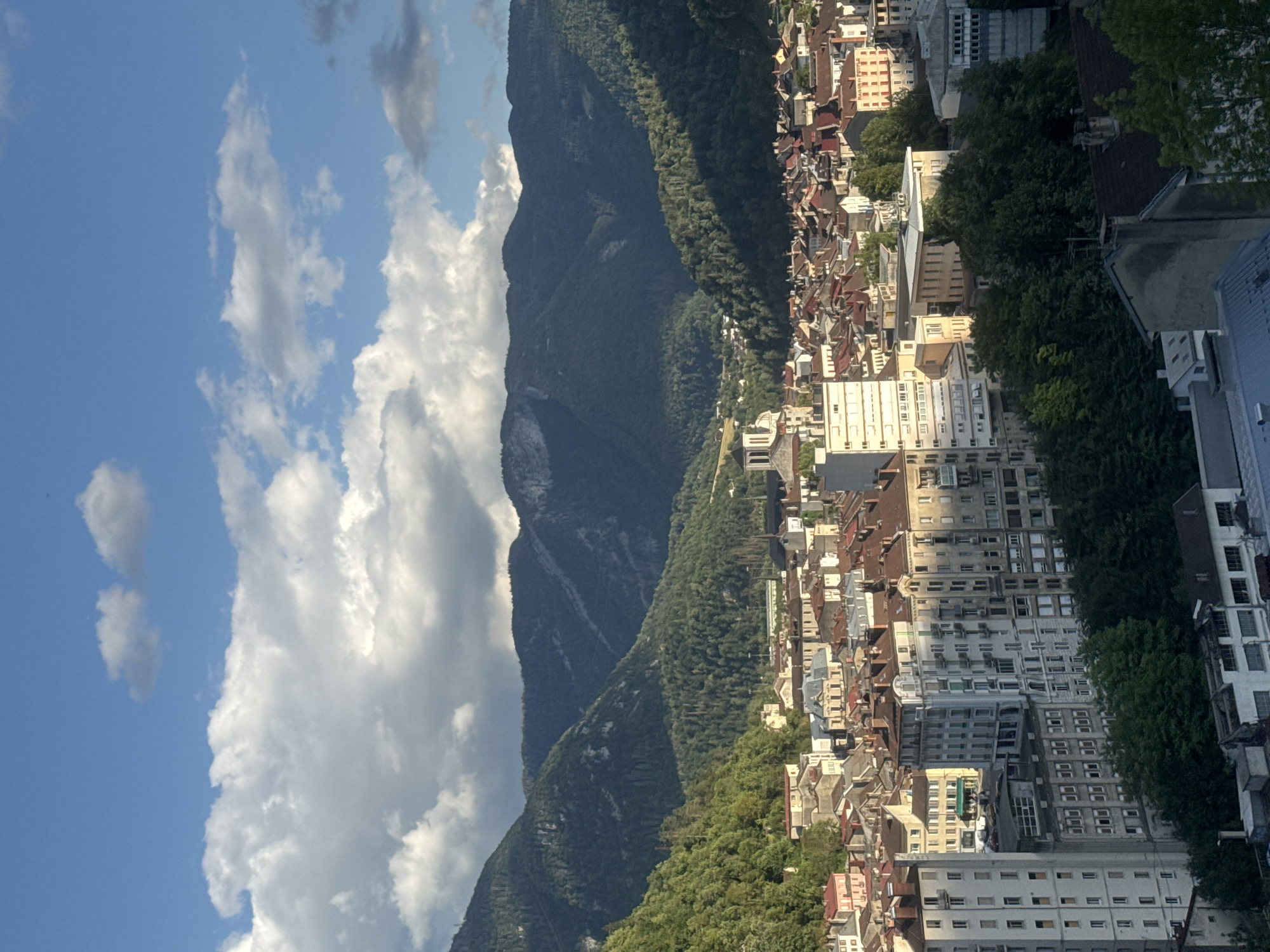 Afternoon in Saint-Claude: valley town, train station, mountain views