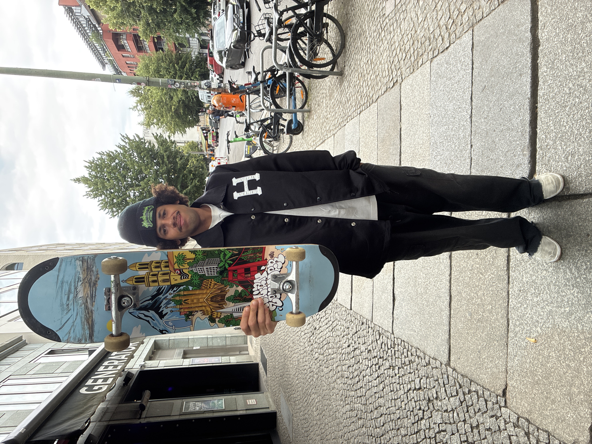 Berlin street life documented in morning snapshots