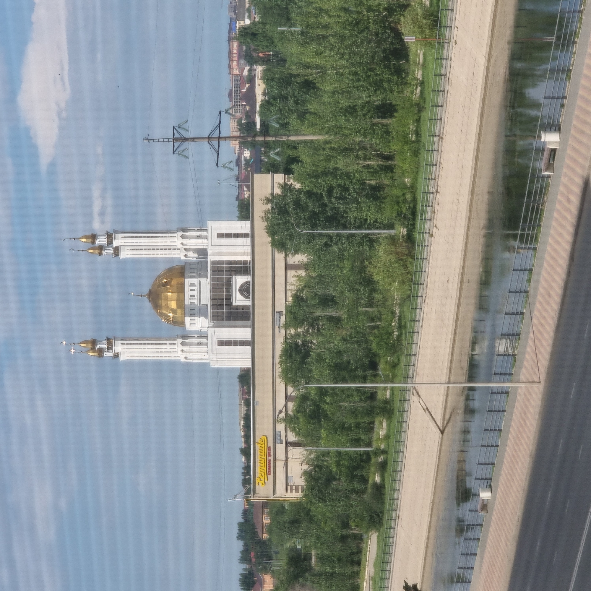 Aktobe street-level scenes: landmarks, food, and nature