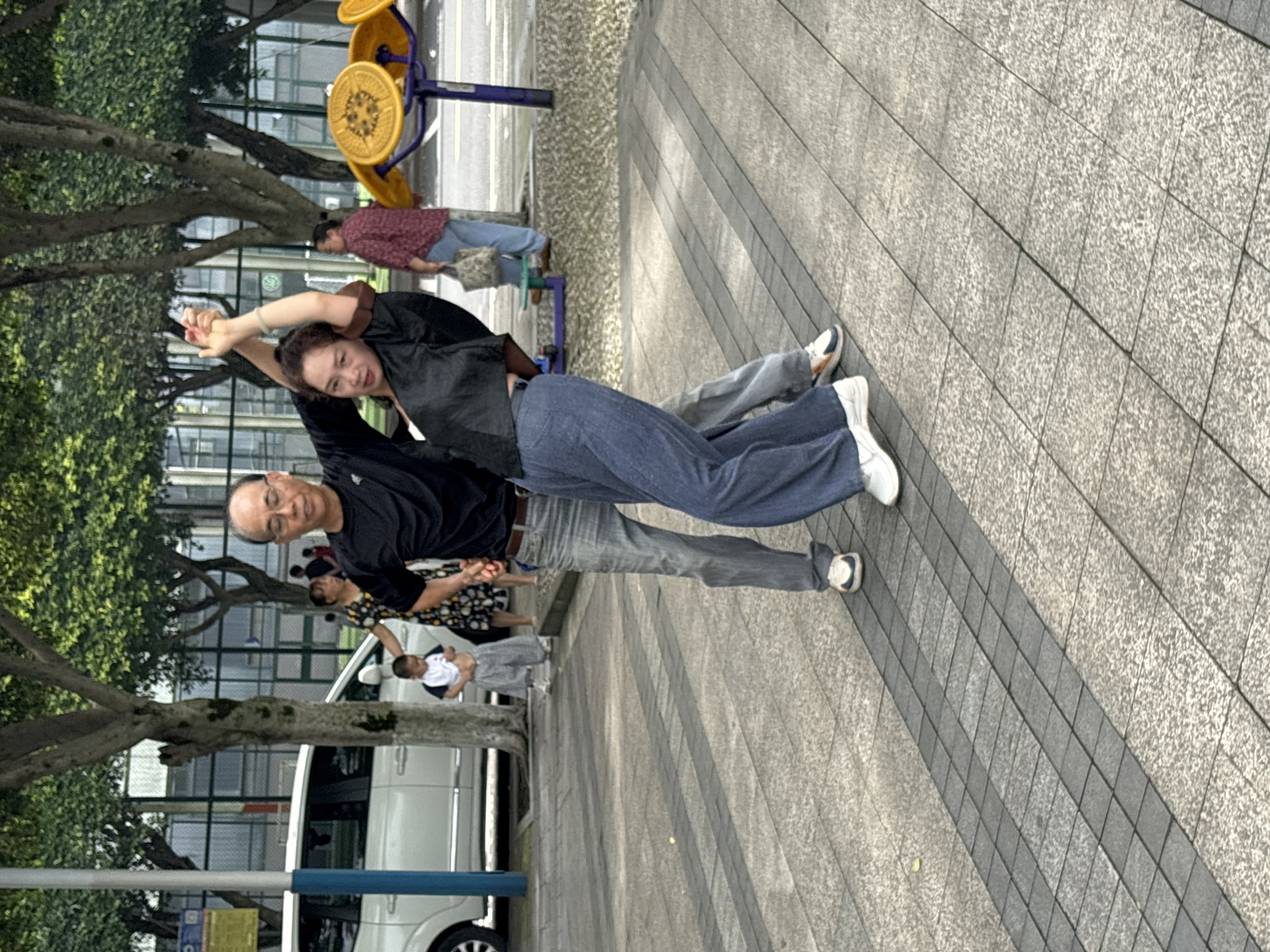 Morning exercise and activities in Jiangjin riverside park