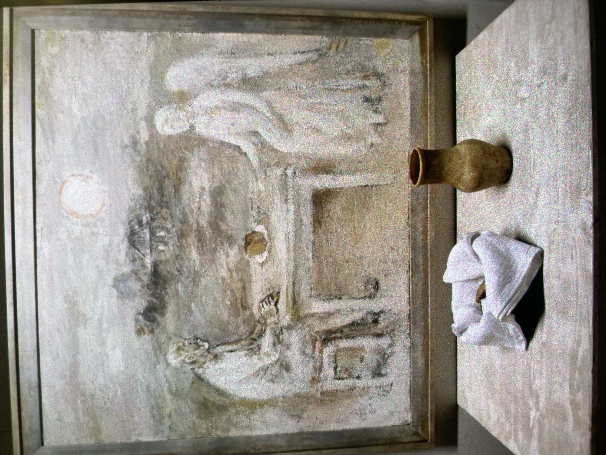 Cultural artifacts documented across Saint Petersburg in 10-minute span