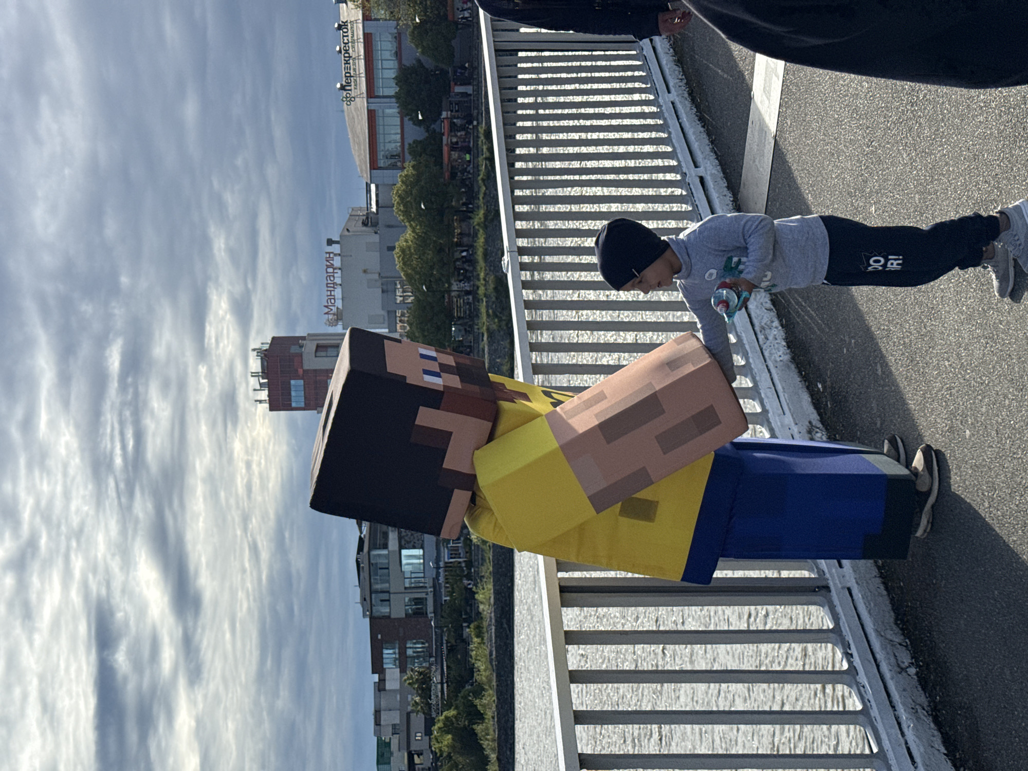 Youth encounters Minecraft costumed figure in Sochi