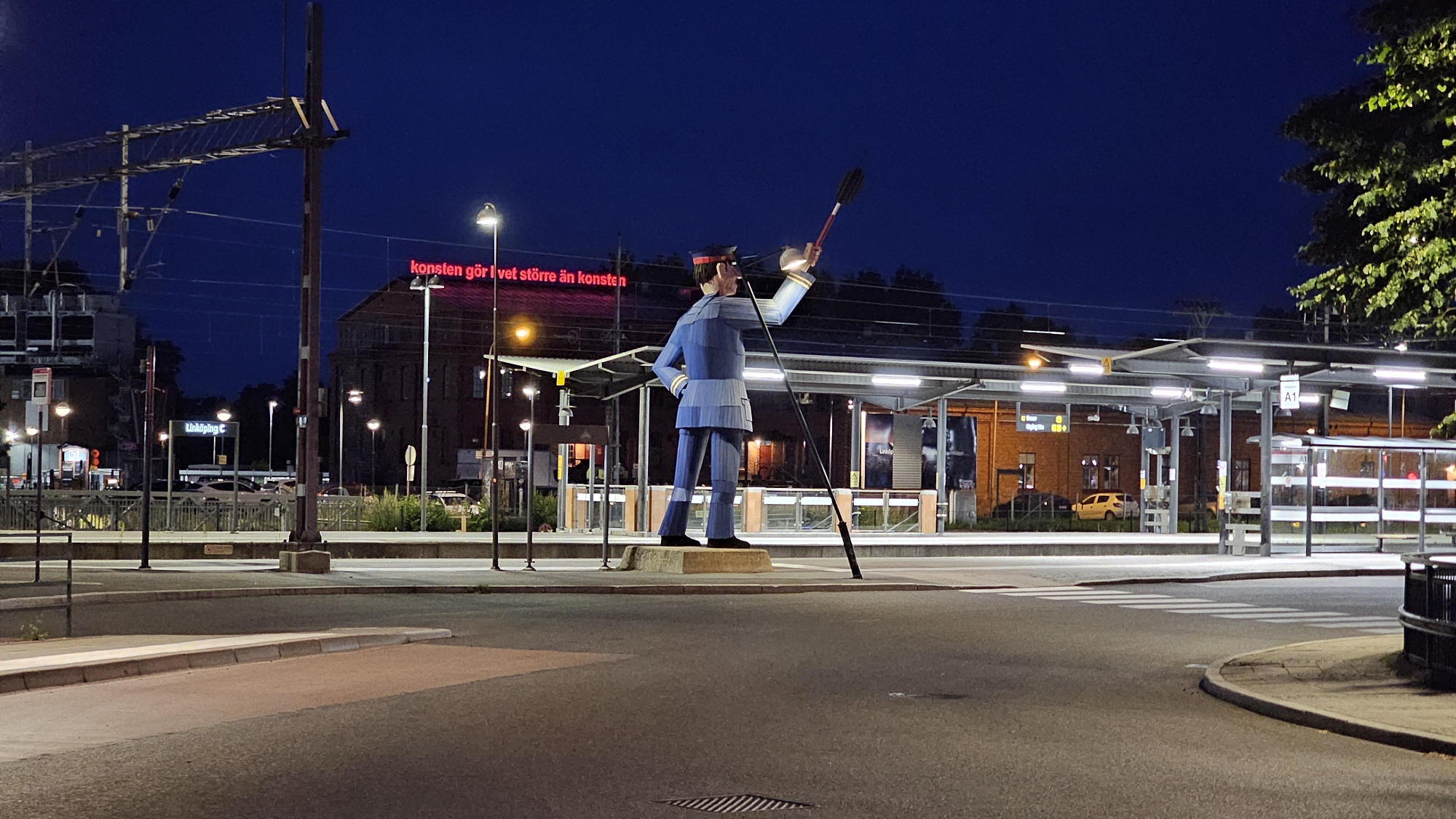 Linköping at night, from the station to the outskirts