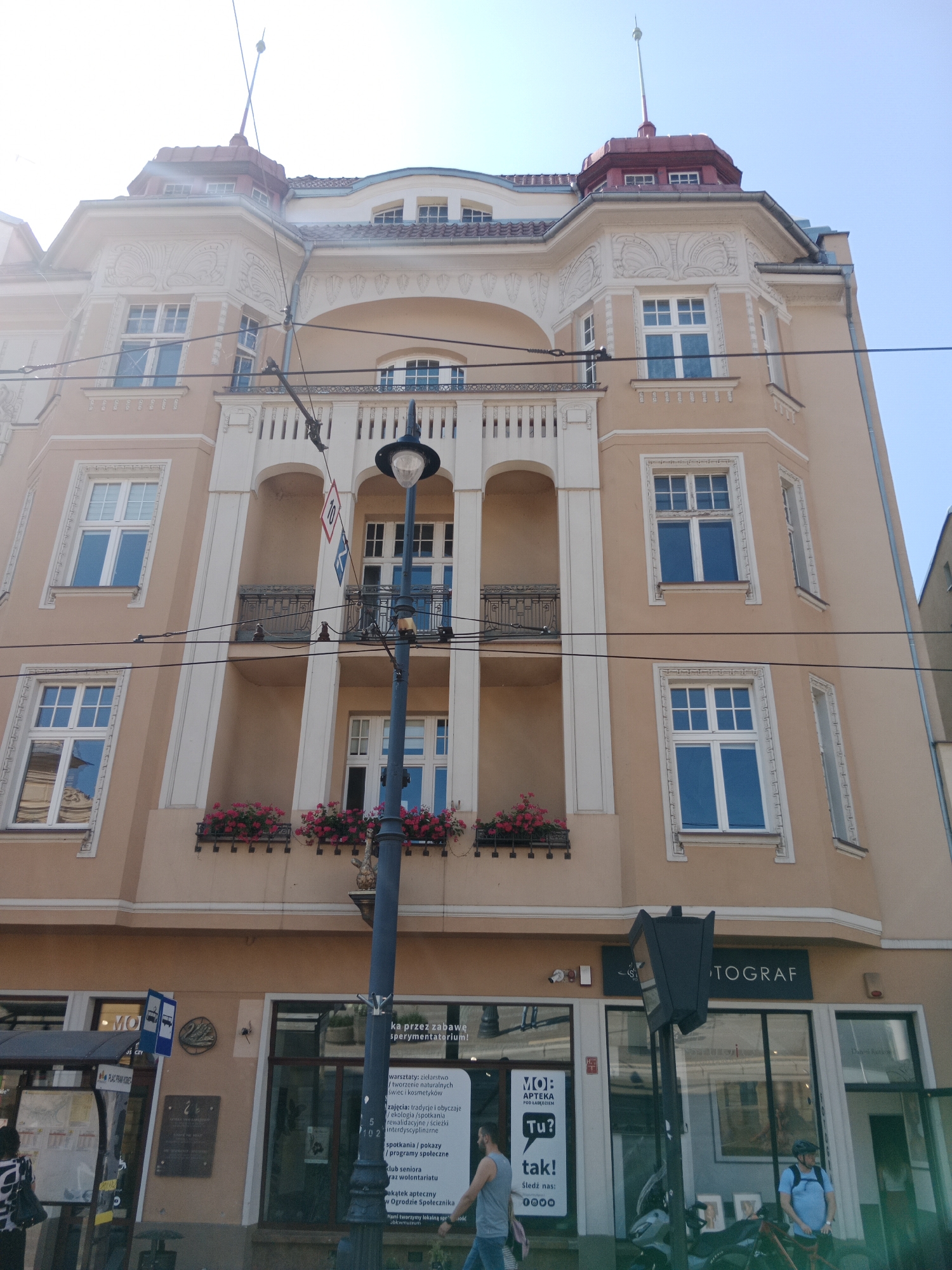 Architecture, monuments, and street-level details in central Bydgoszcz