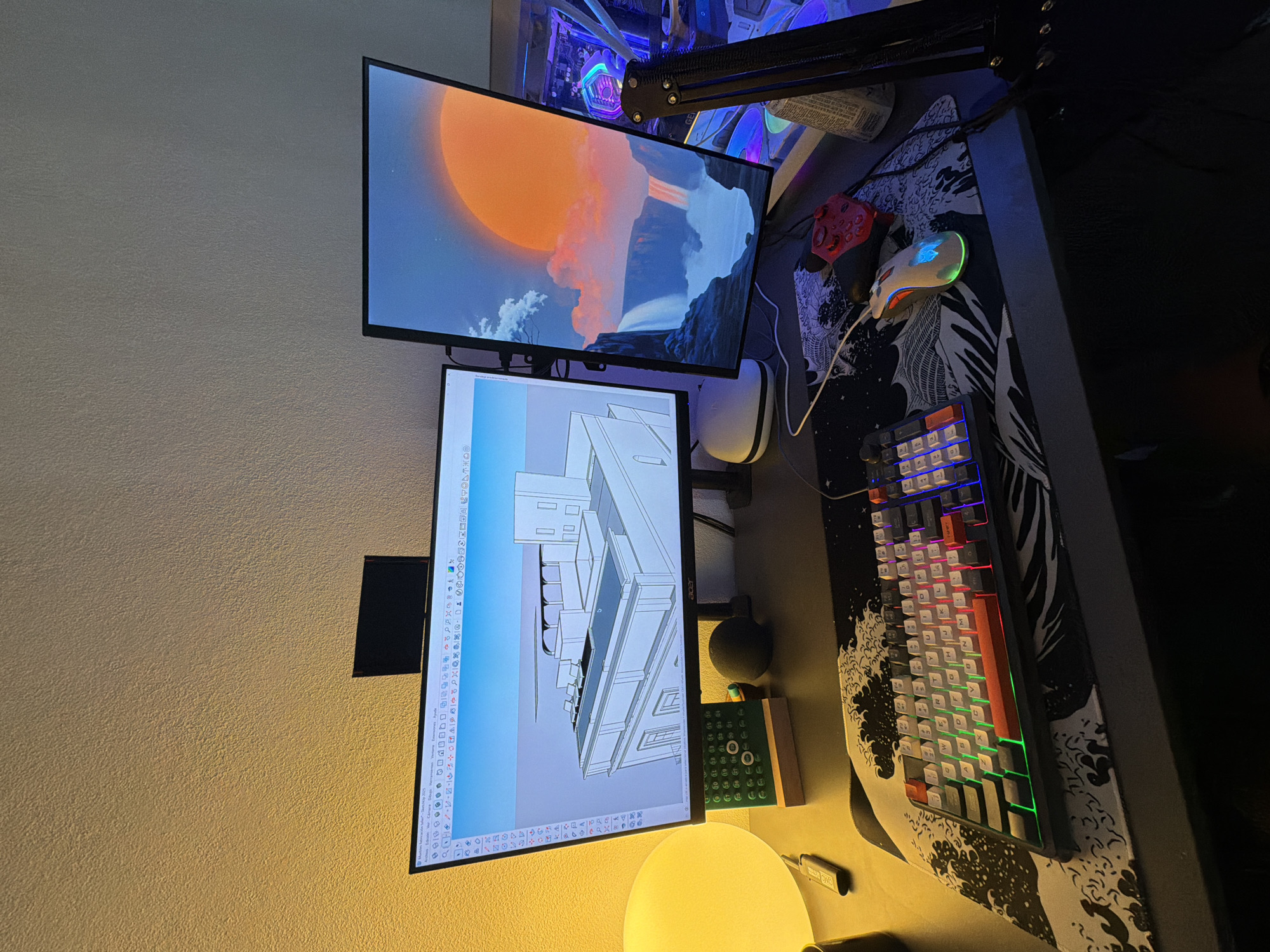 Dual-monitor workstation captured in Cholula, Mexico