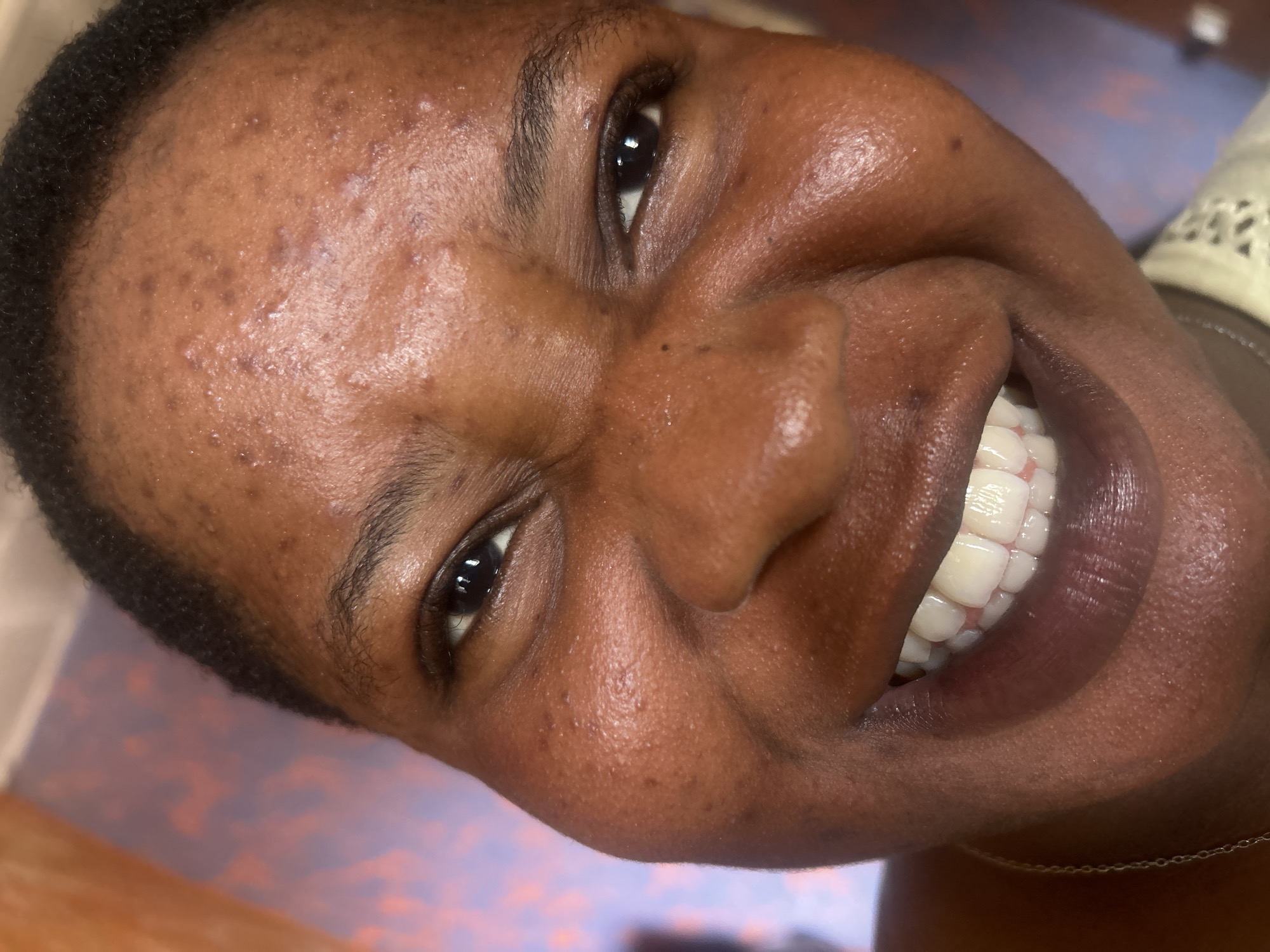 Portrait session and fish care activities documented over 22 minutes