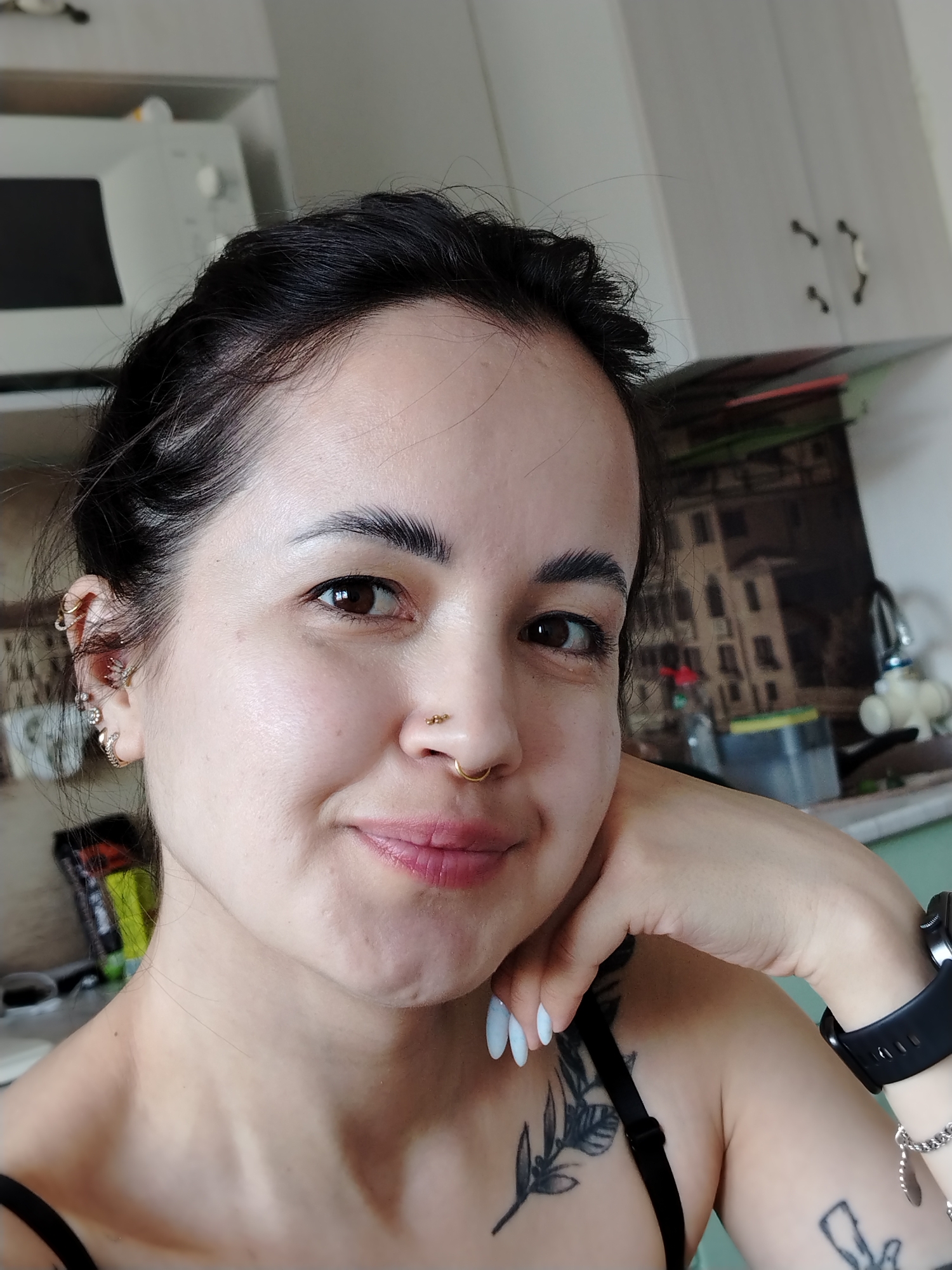Morning moments captured in Noviy: indoor selfie, outdoor sky