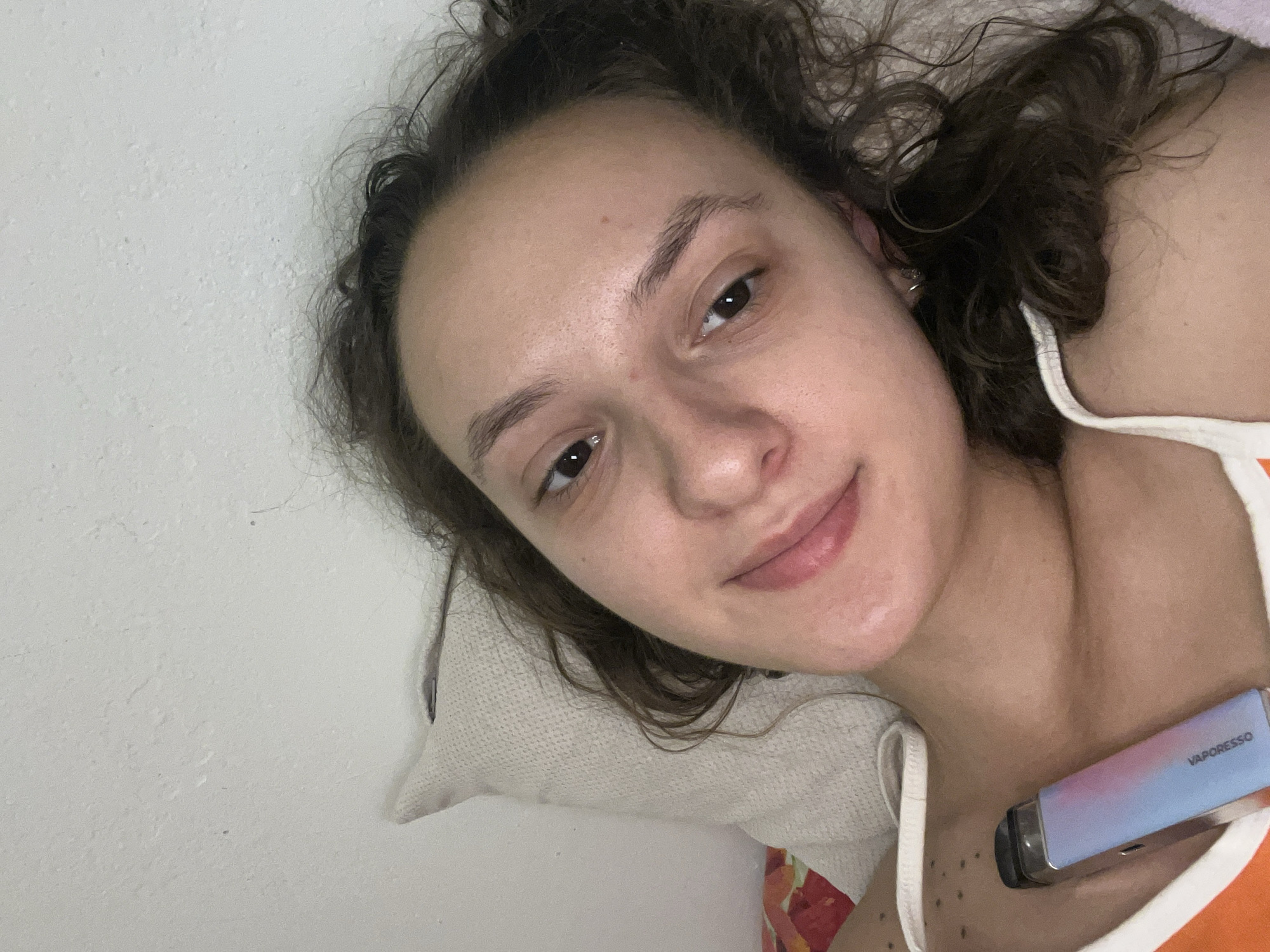 Woman captures intimate selfie session in Saarbrücken bedroom