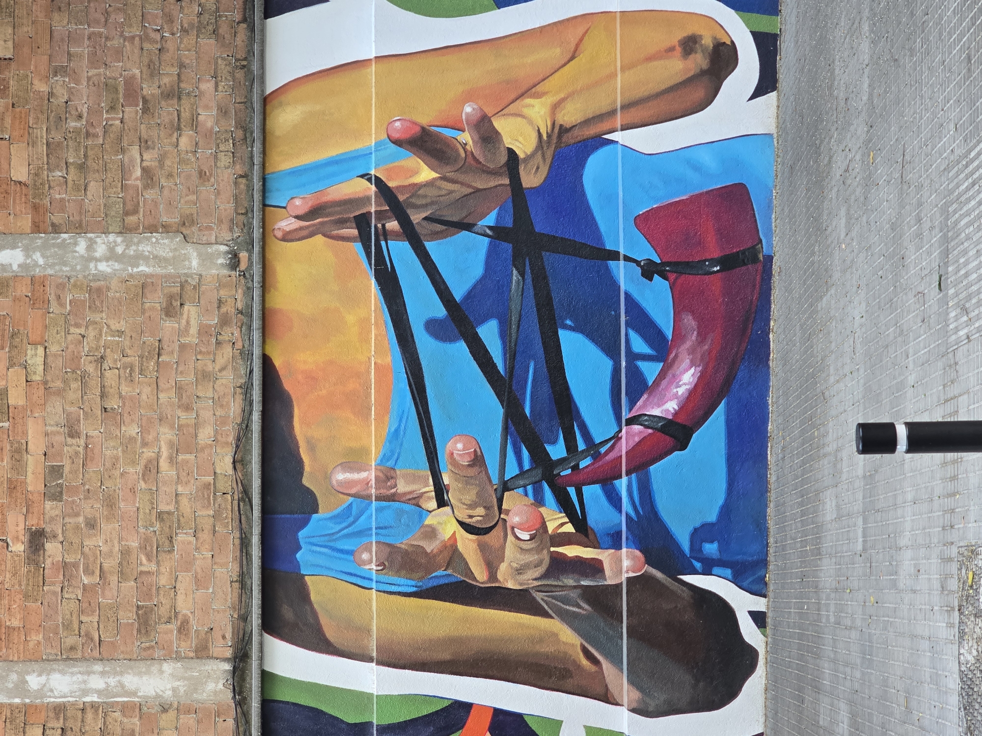Outdoor live music and street art in Cornellà de Llobregat