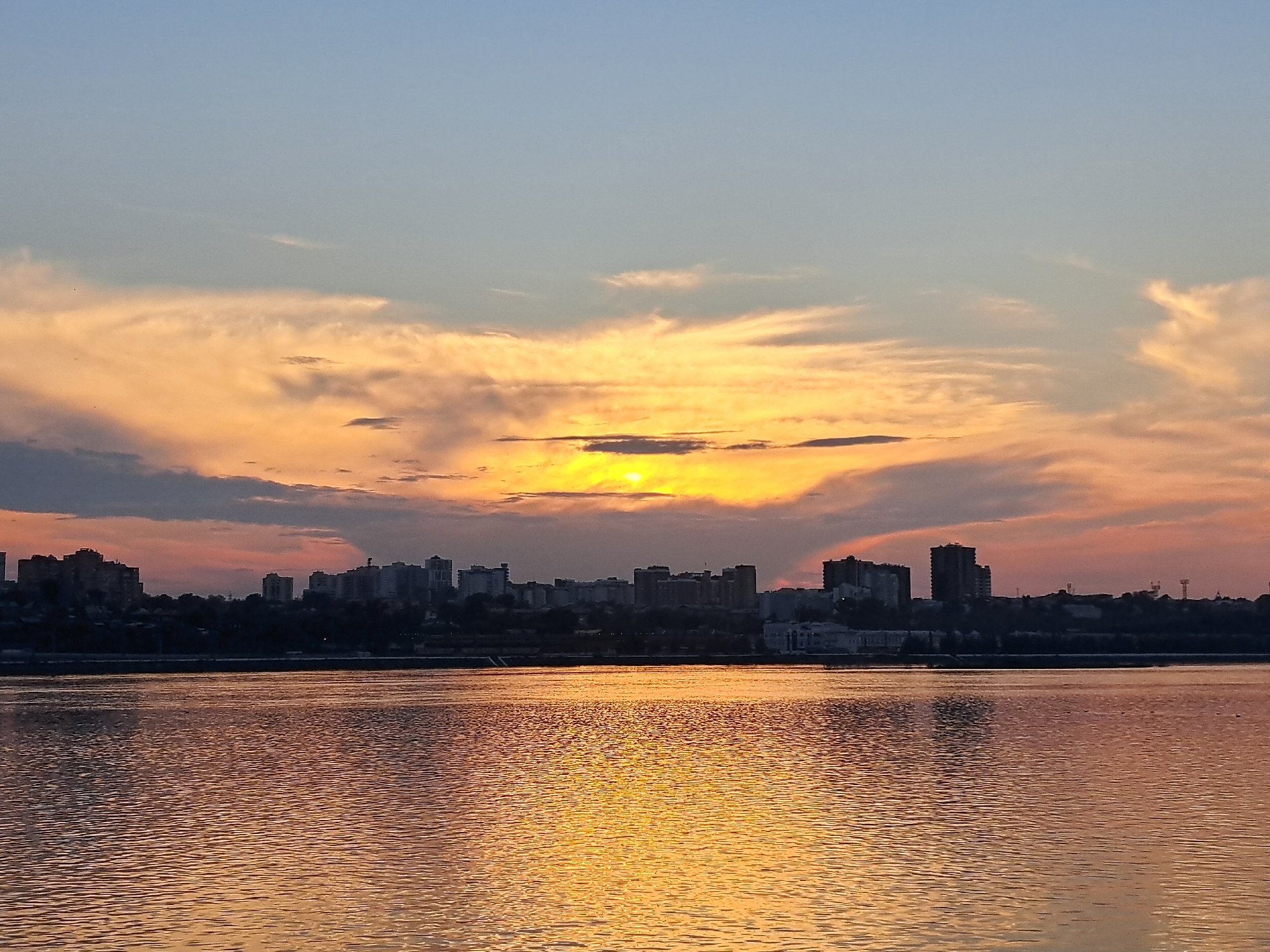 Irkutsk riverfront park: topiary art, ducks, and Angara sunset