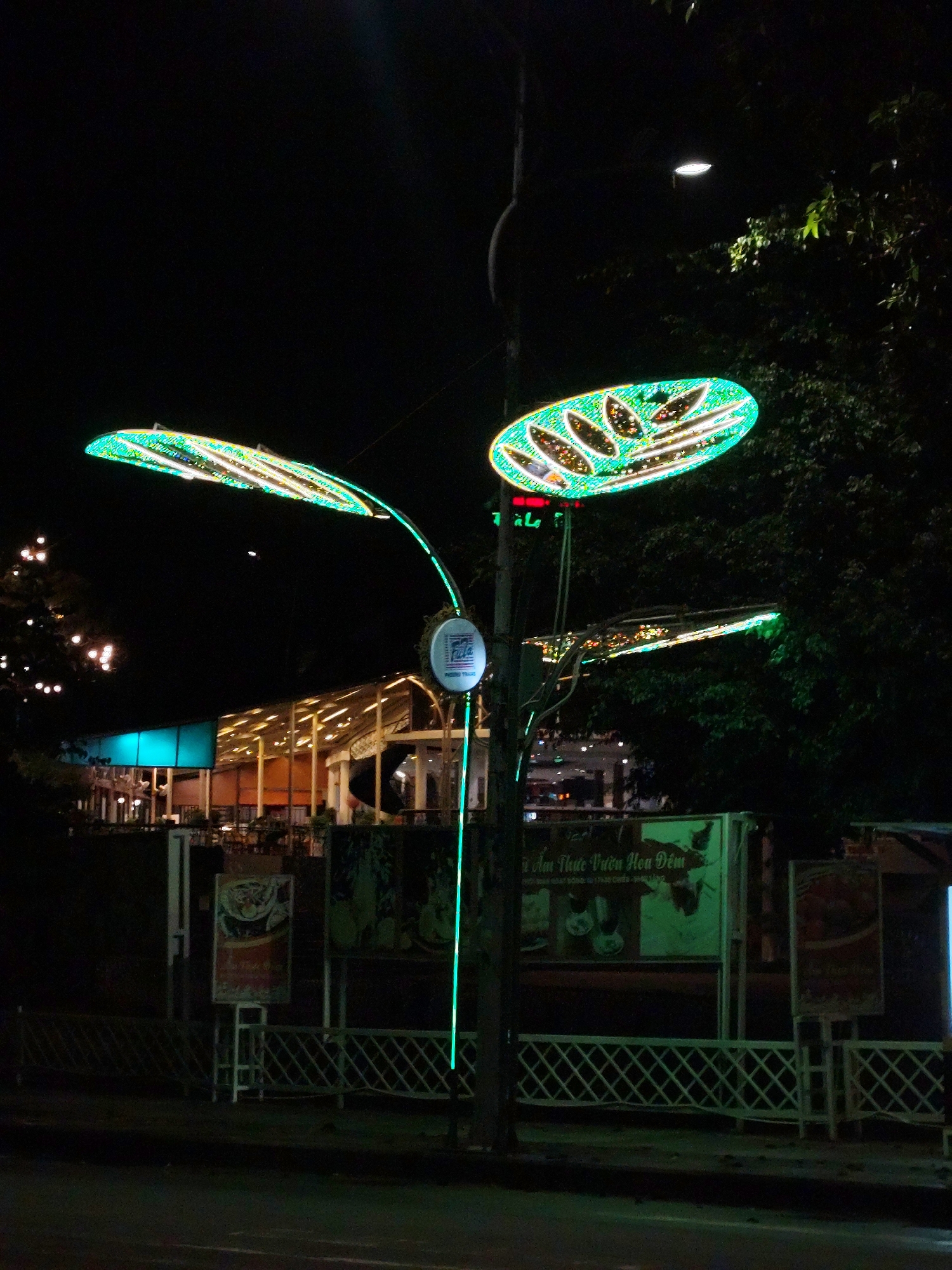 Nighttime street life documented in Da Lat, Vietnam