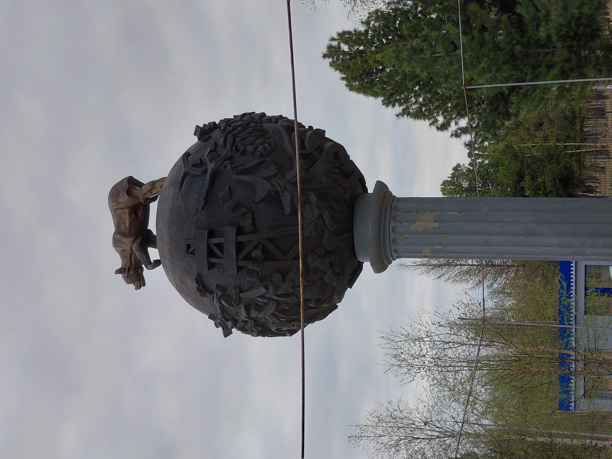 Nadym residents document city landmarks and signage