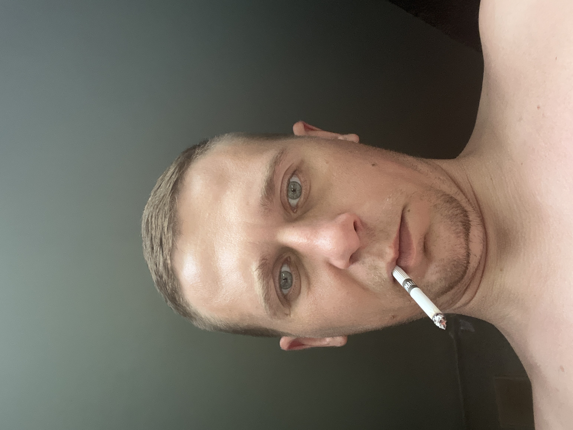 Domestic life documented across two hours in Minsk household