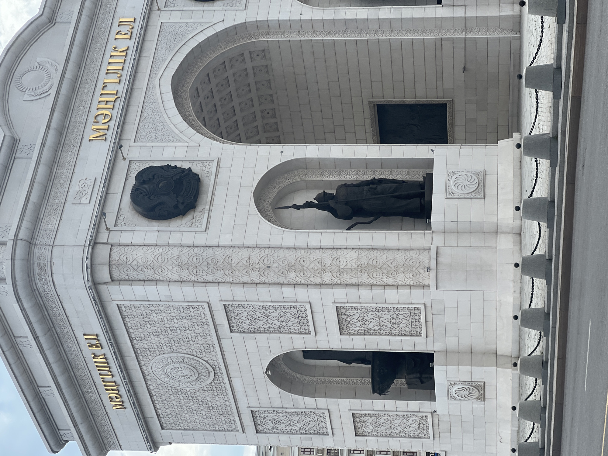 Morning walkthrough of central Astana's landmarks and streets