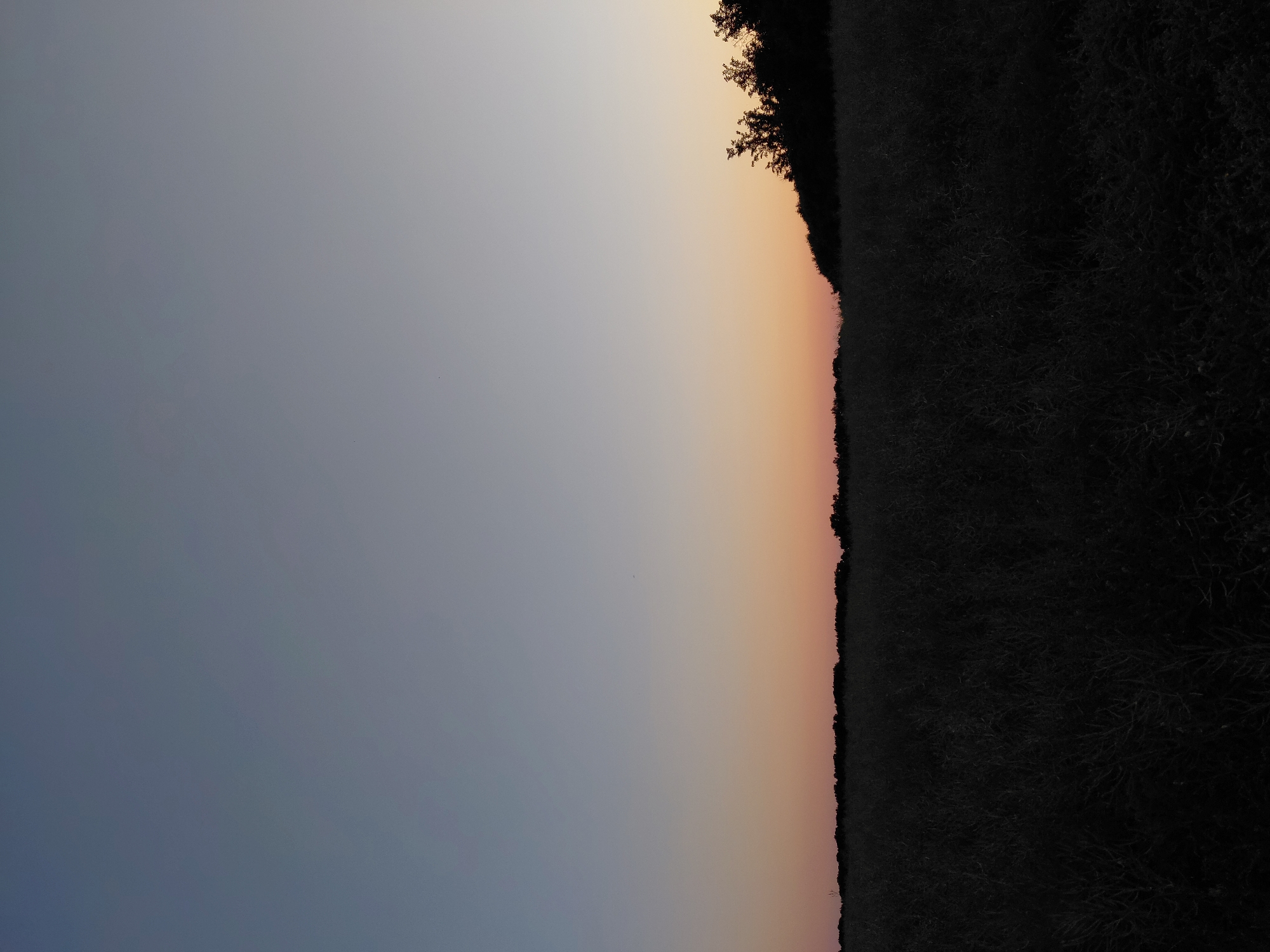Rural sunset documented through 30 photographs over 38 minutes