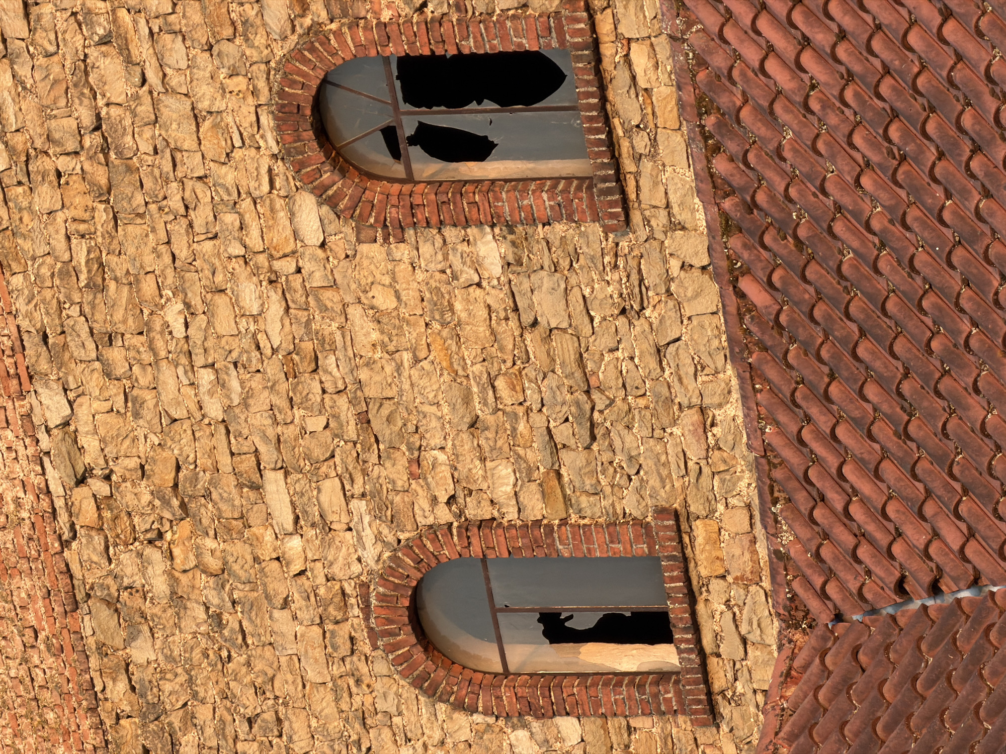 Meisenheim at golden hour: old stones, rooftops, and quiet streets