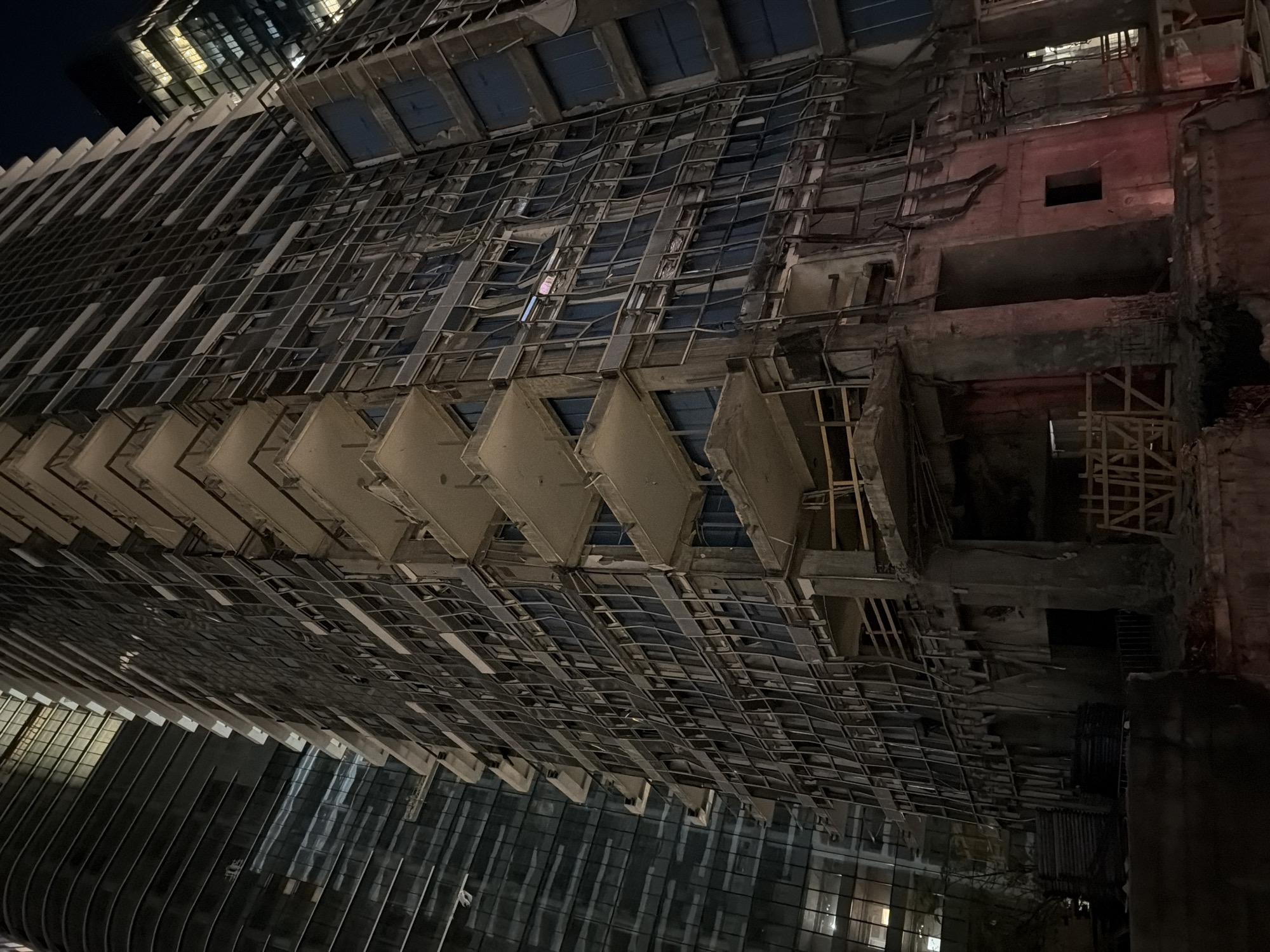 Construction site observed in Ramat Gan at night