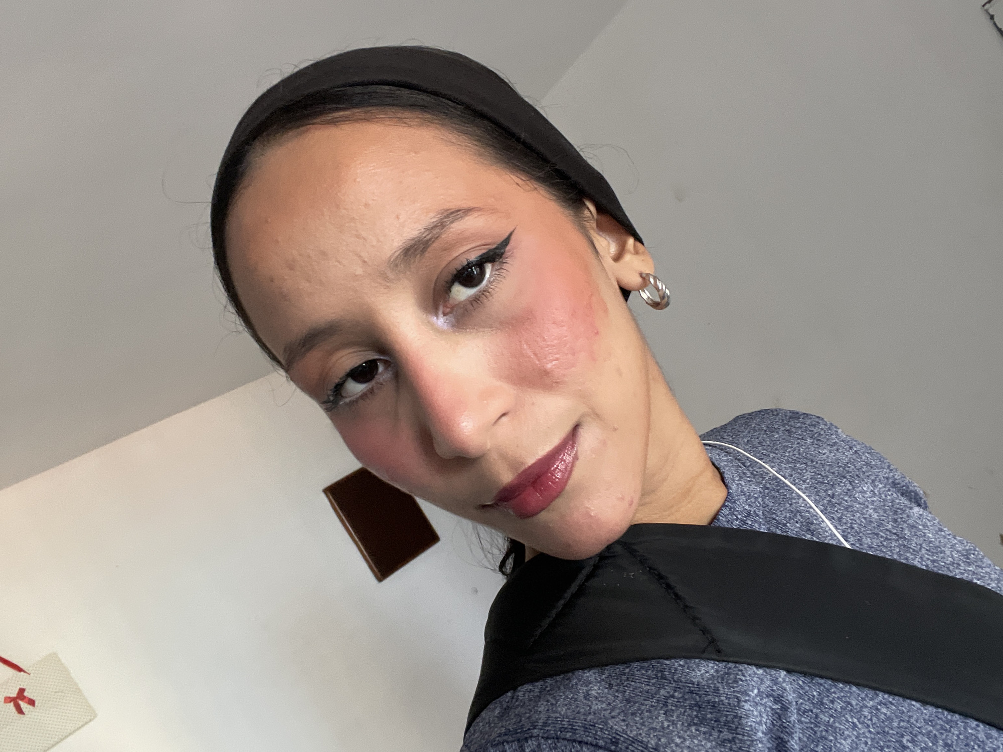 Quick outfit selfie session in Porlamar, Venezuela