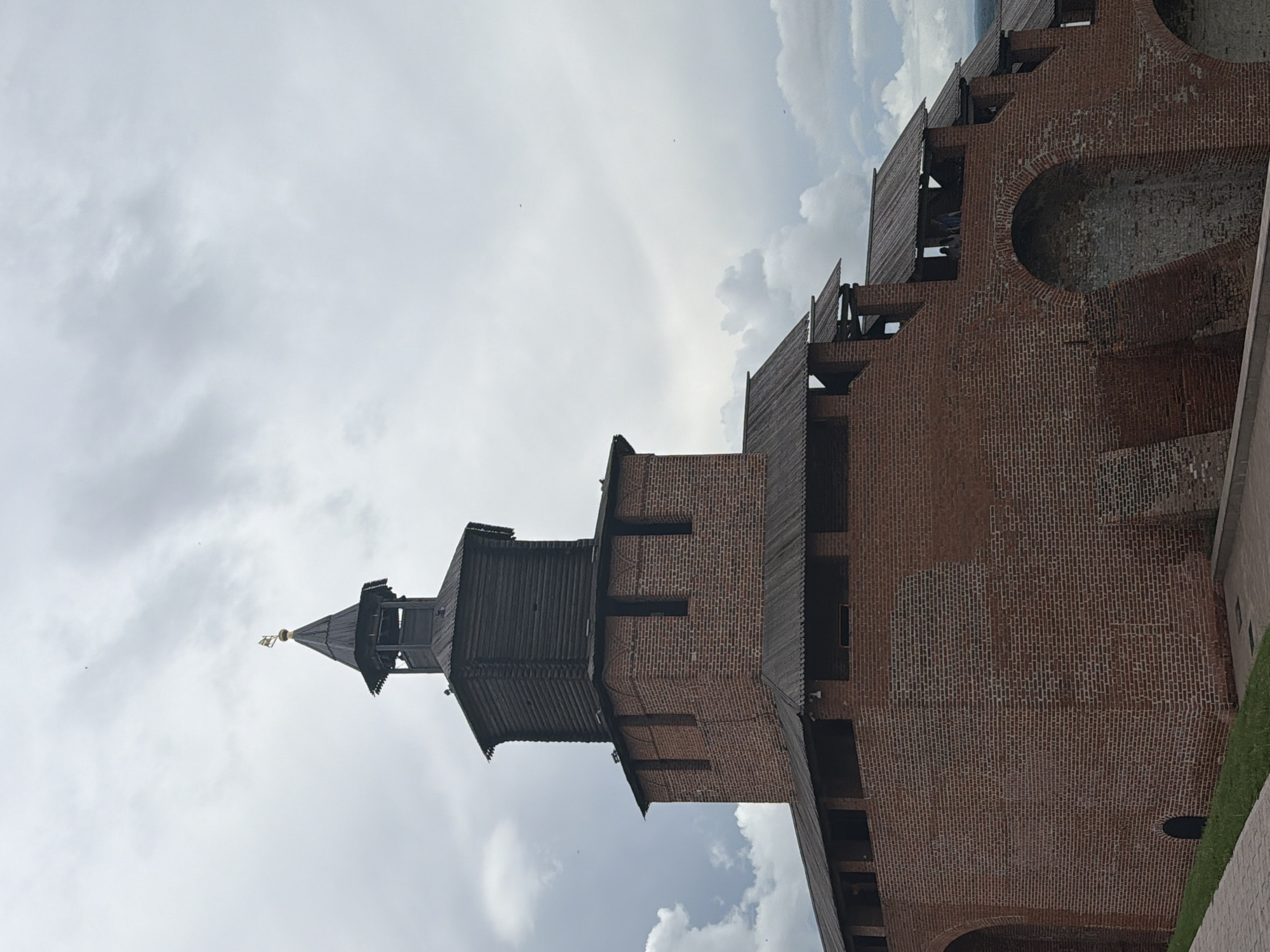 Afternoon walk through Nizhny Novgorod's Kremlin and old town