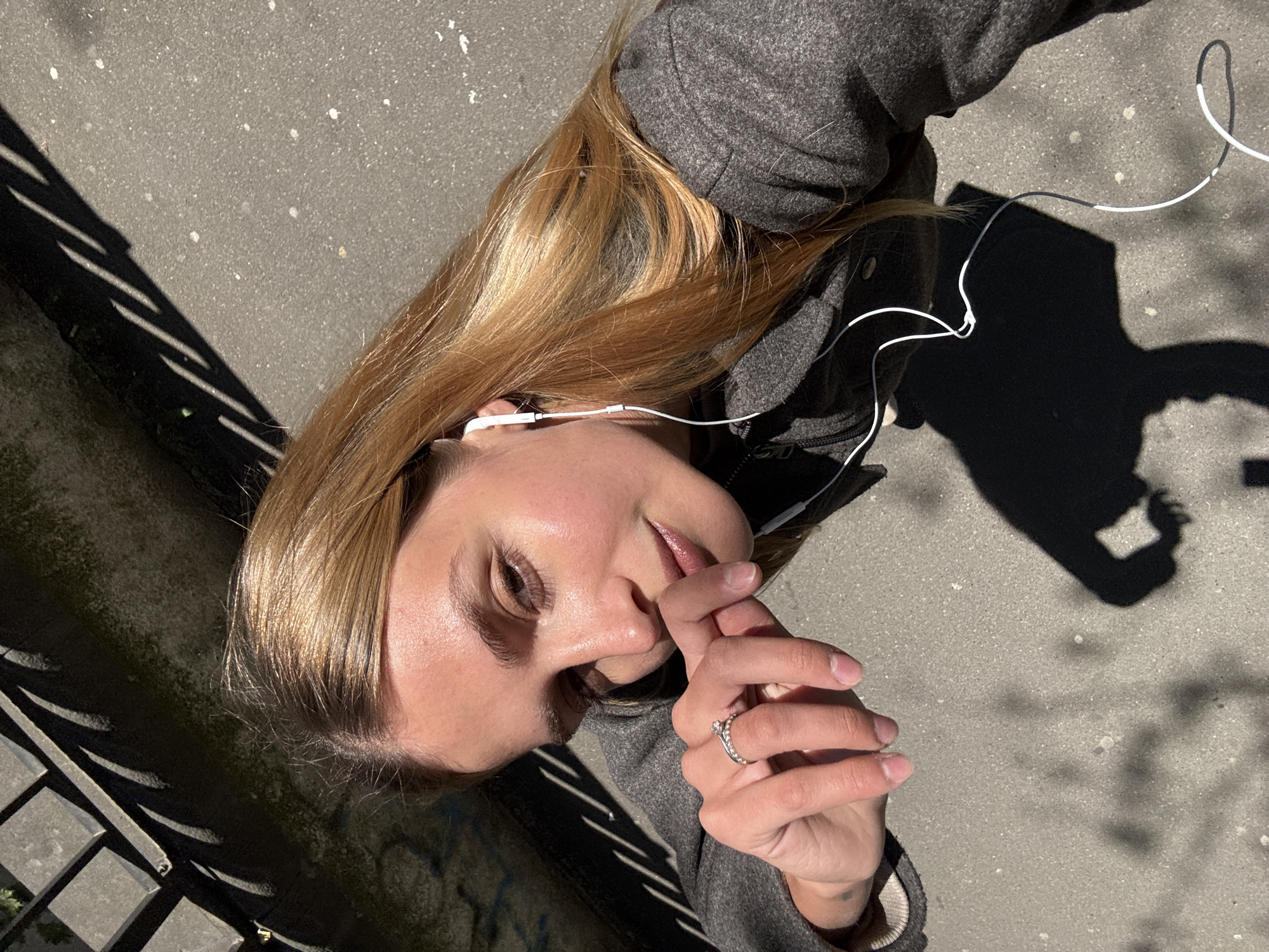 Woman found lying on sidewalk in central Tbilisi
