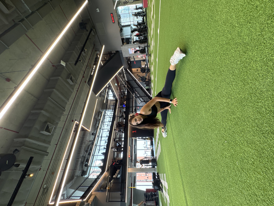 Bangkok gym-goers document morning workout routines and social moments