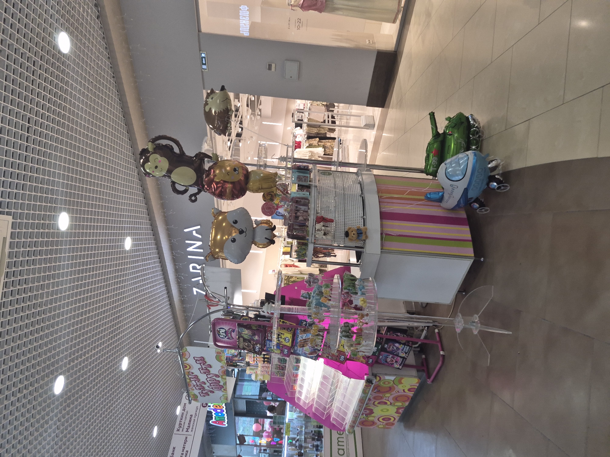Morning scenes from shopping mall and streets in Tobolsk