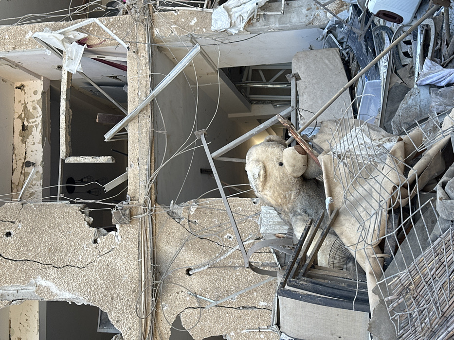 Multi-story building severely damaged in Dimona, Israel