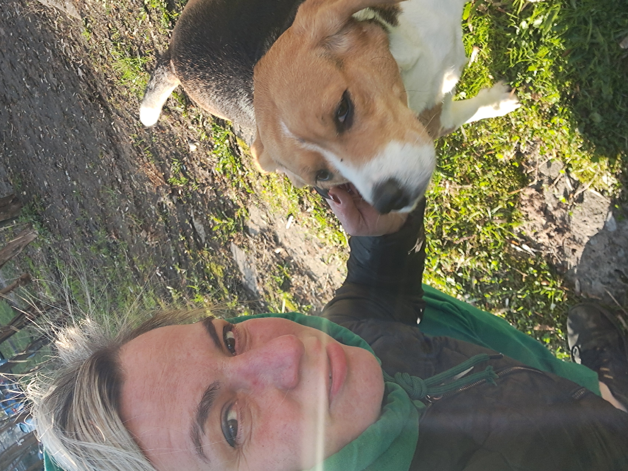 Woman poses with beagle in outdoor selfie in Elektrostal