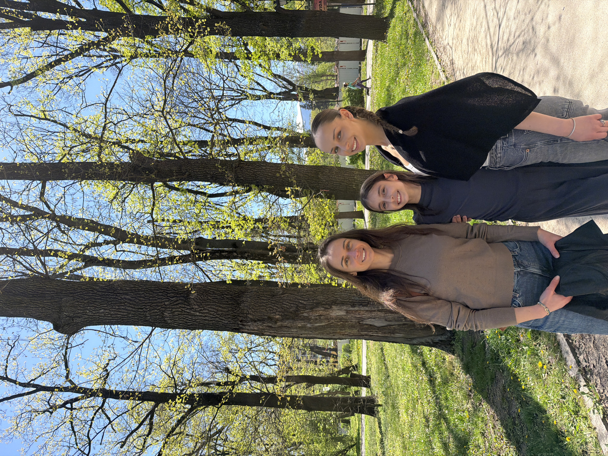 Spring morning brings typical park life to Sofia