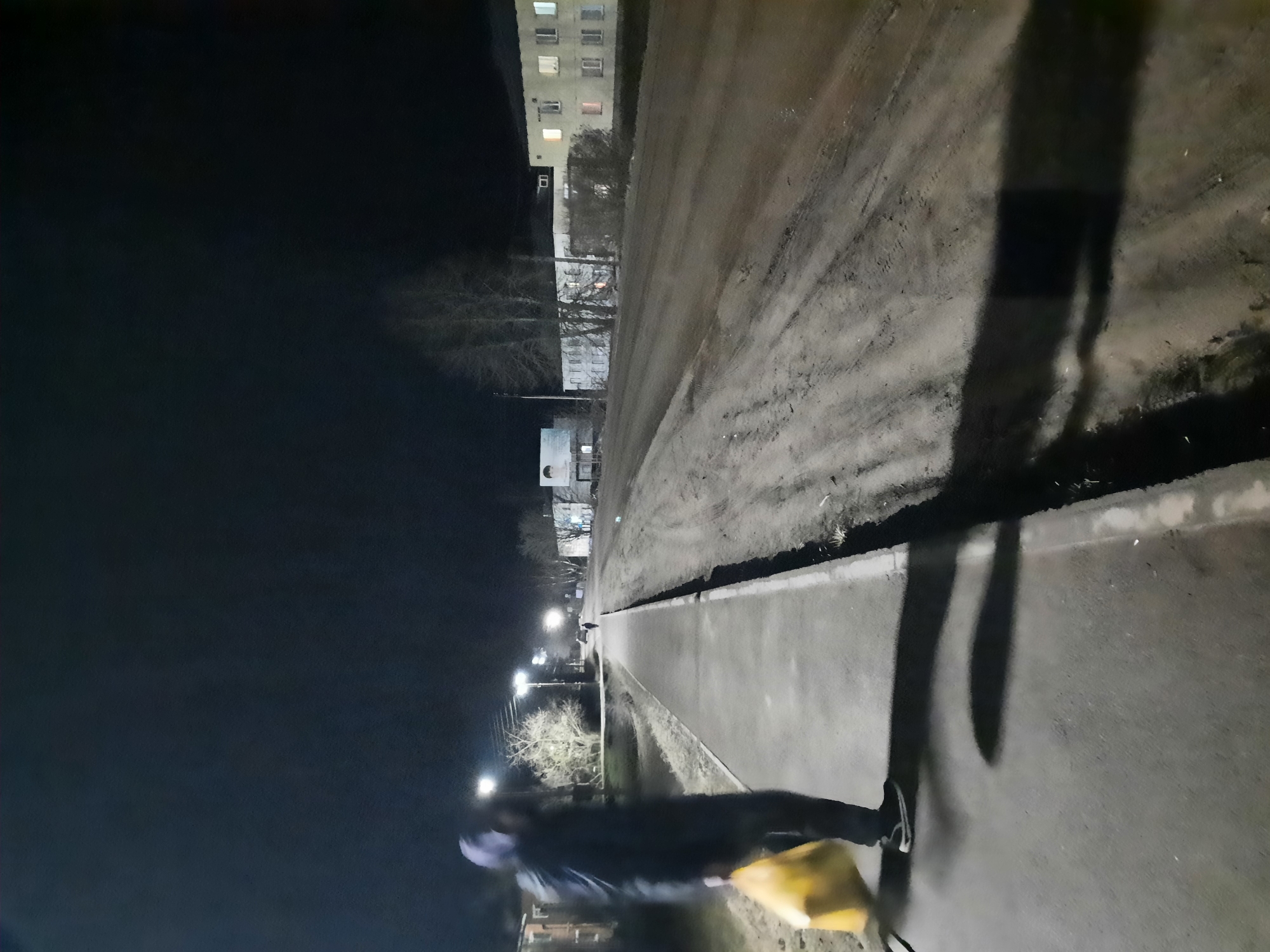 Evening pedestrian activity observed in Krasnogorskoye residential area