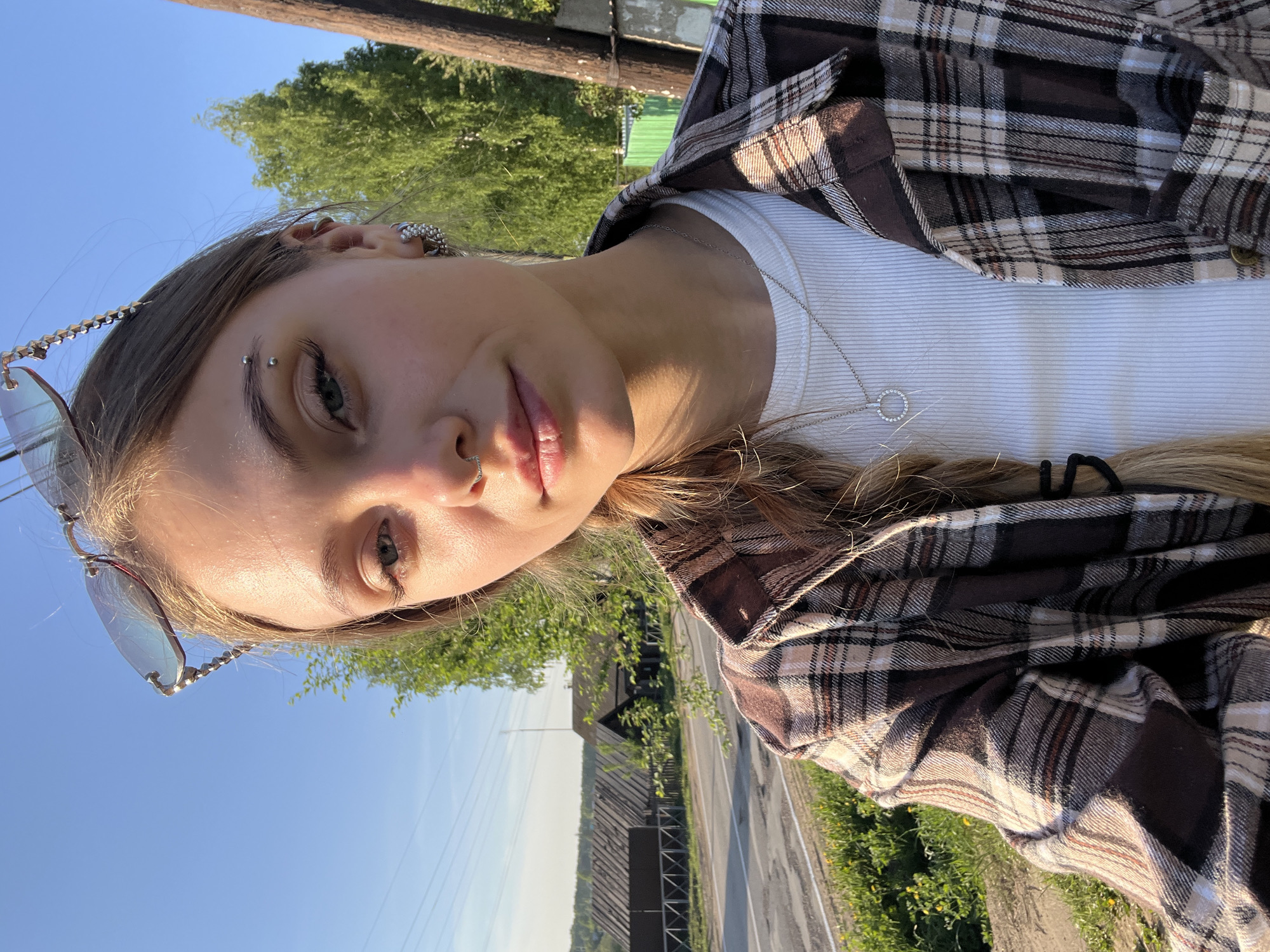 Casual outdoor moments captured in Russian village Фоки