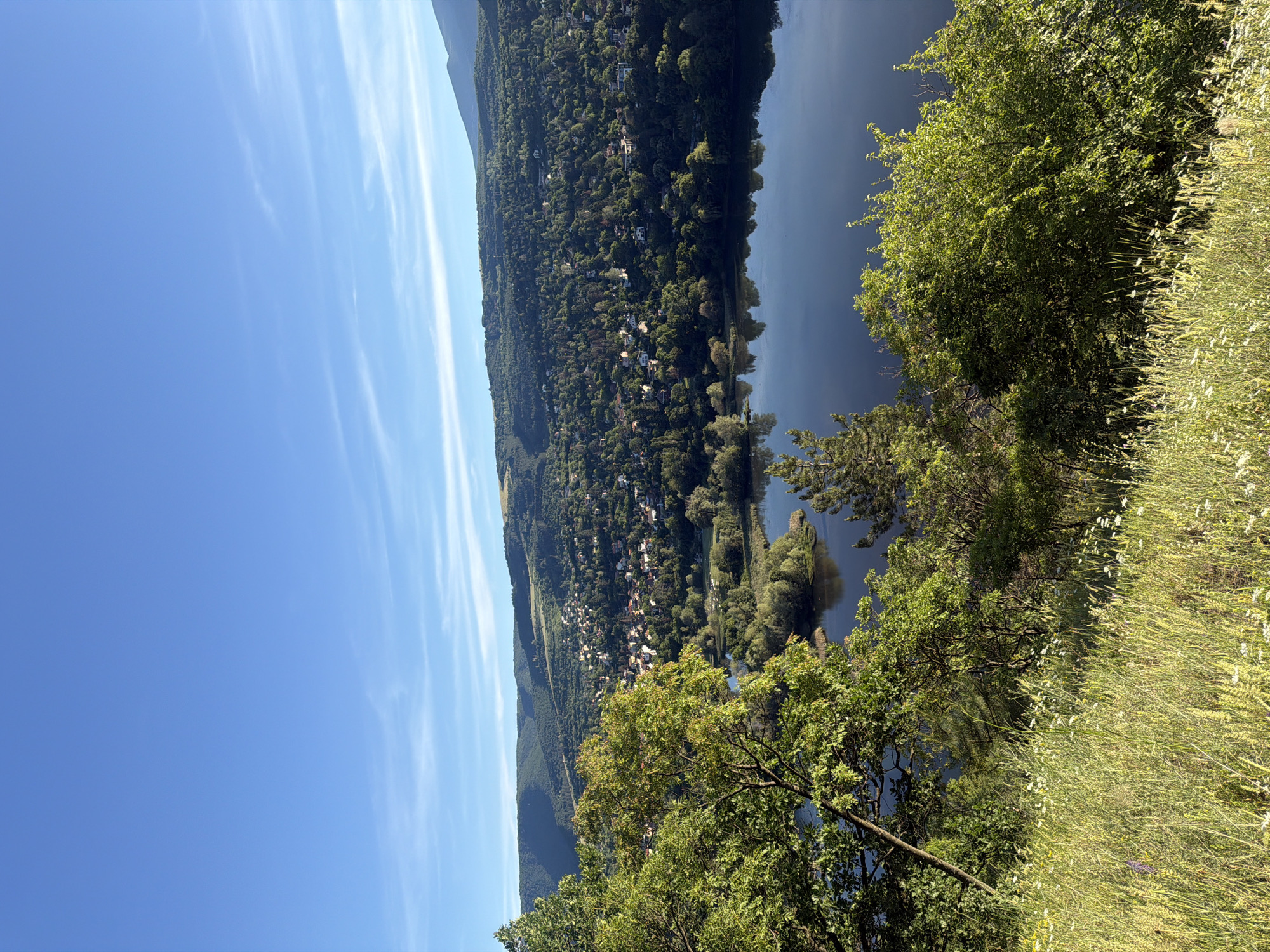 Hiking trails and lake views around Kokalyane-Pancharevo area