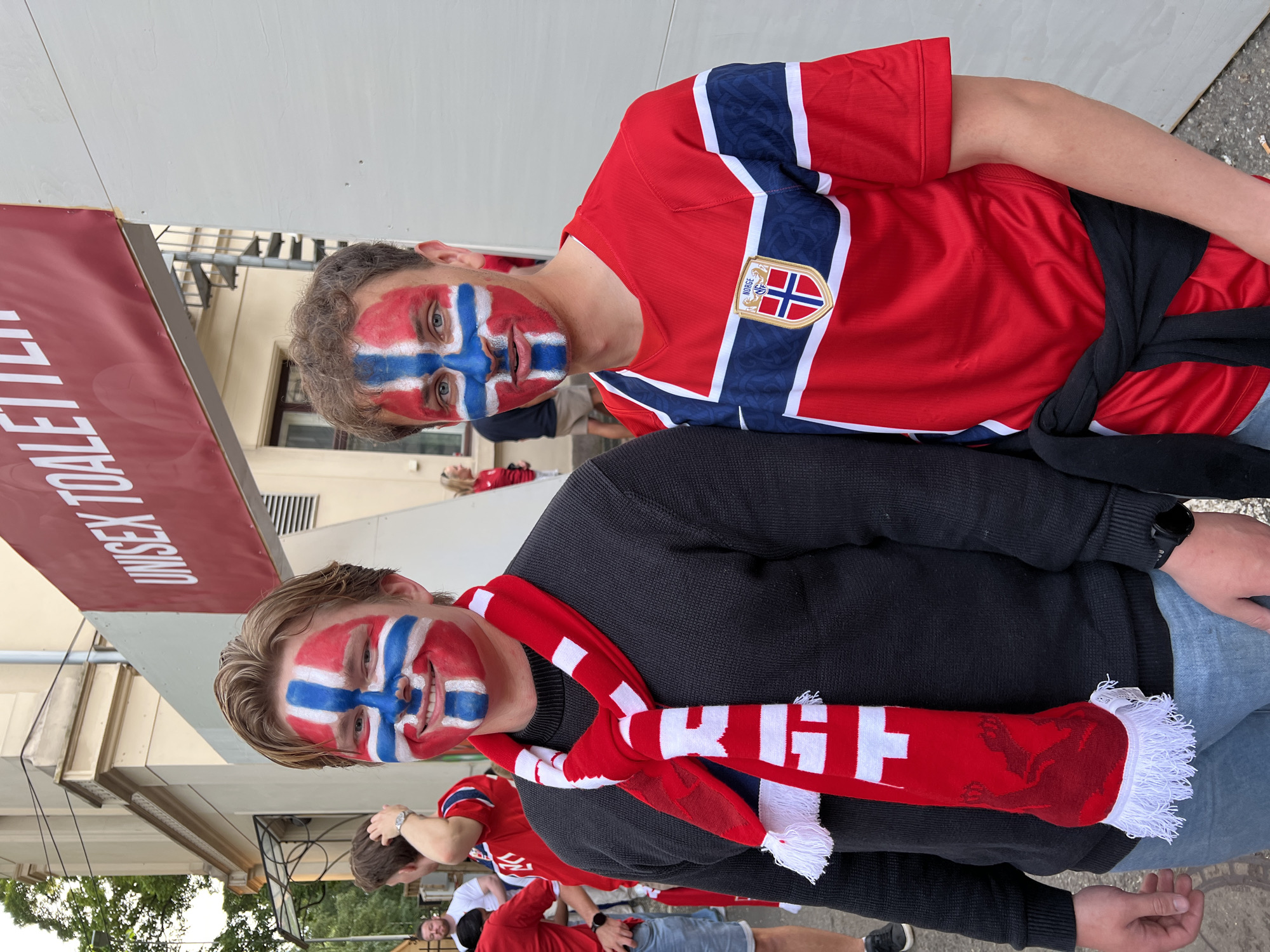 Red and white crowd turns out in Oslo for sports celebration