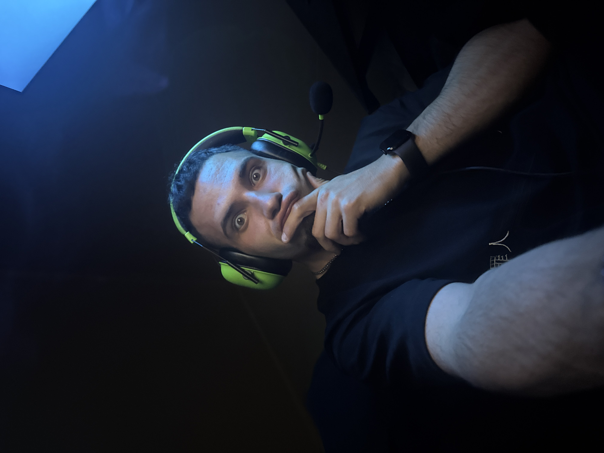 Gaming session documented in Shumen with Counter-Strike setup