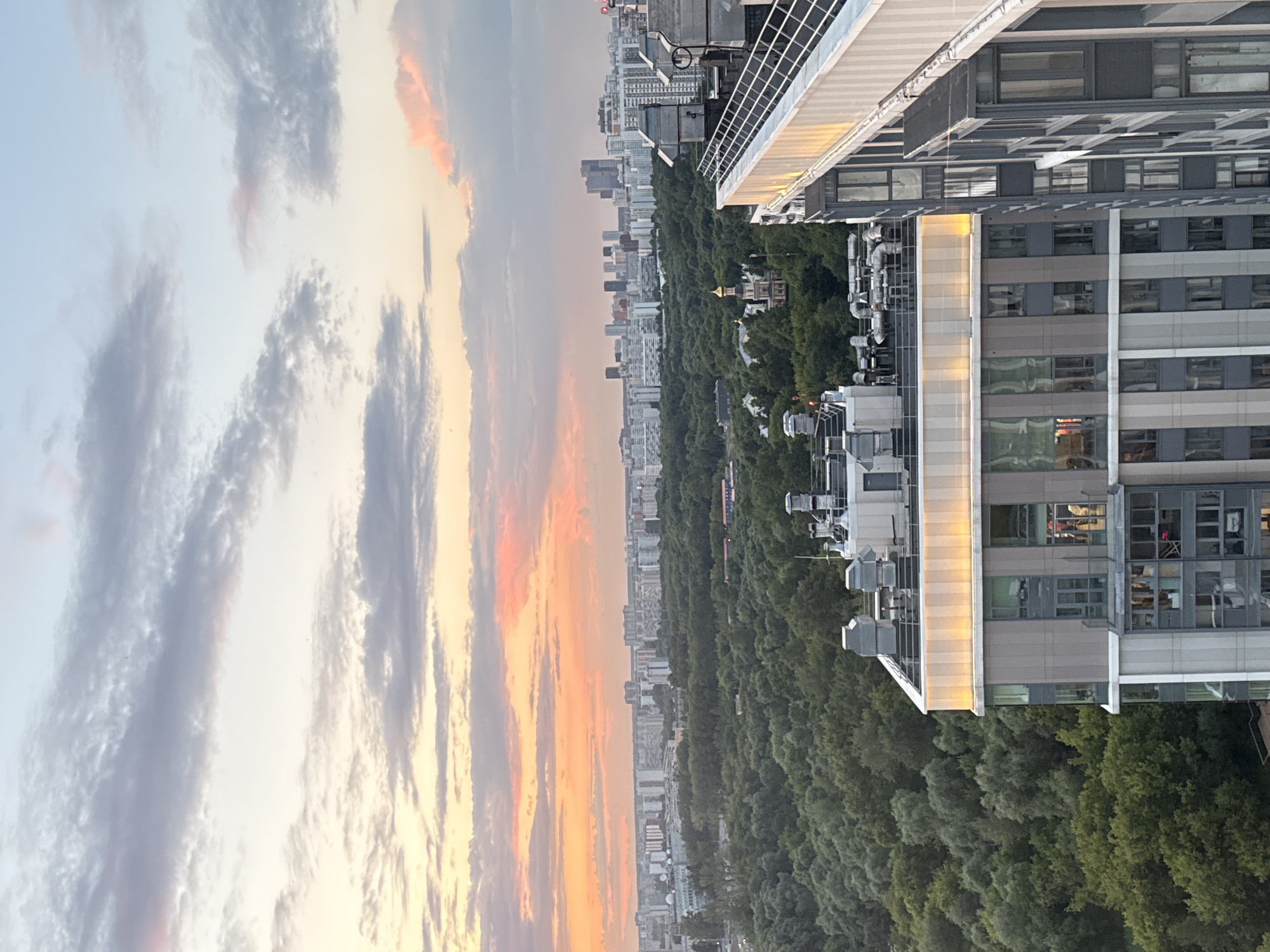 UMA2RMAN performs live in Khimki at sunset