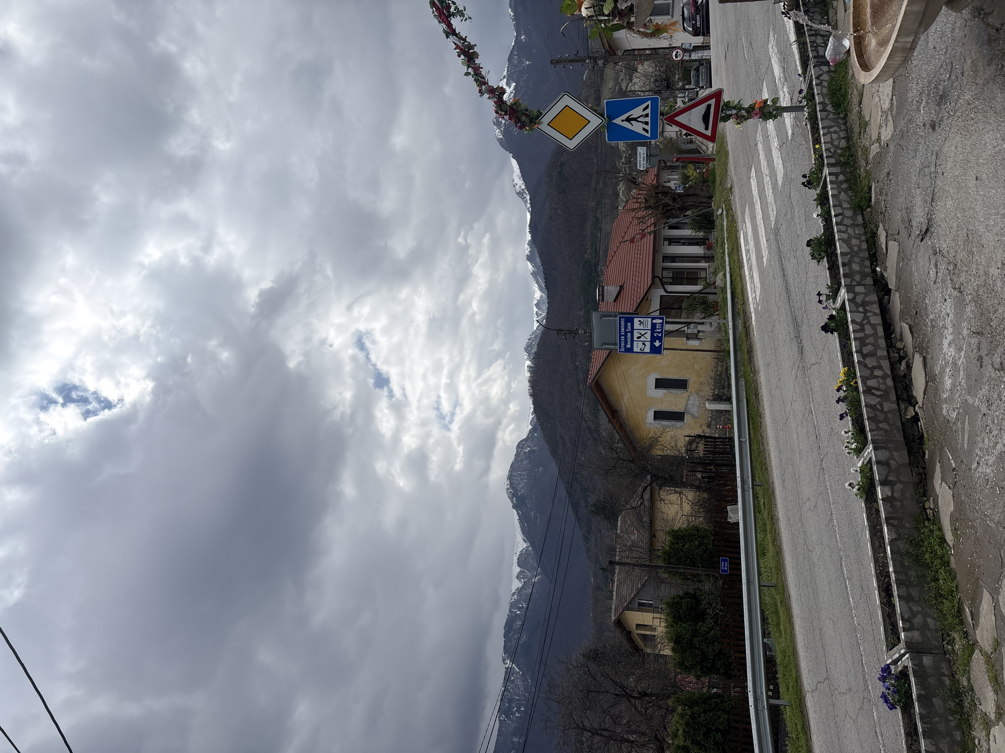 Overcast morning captured on residential street in Spanchevtsi, Bulgaria
