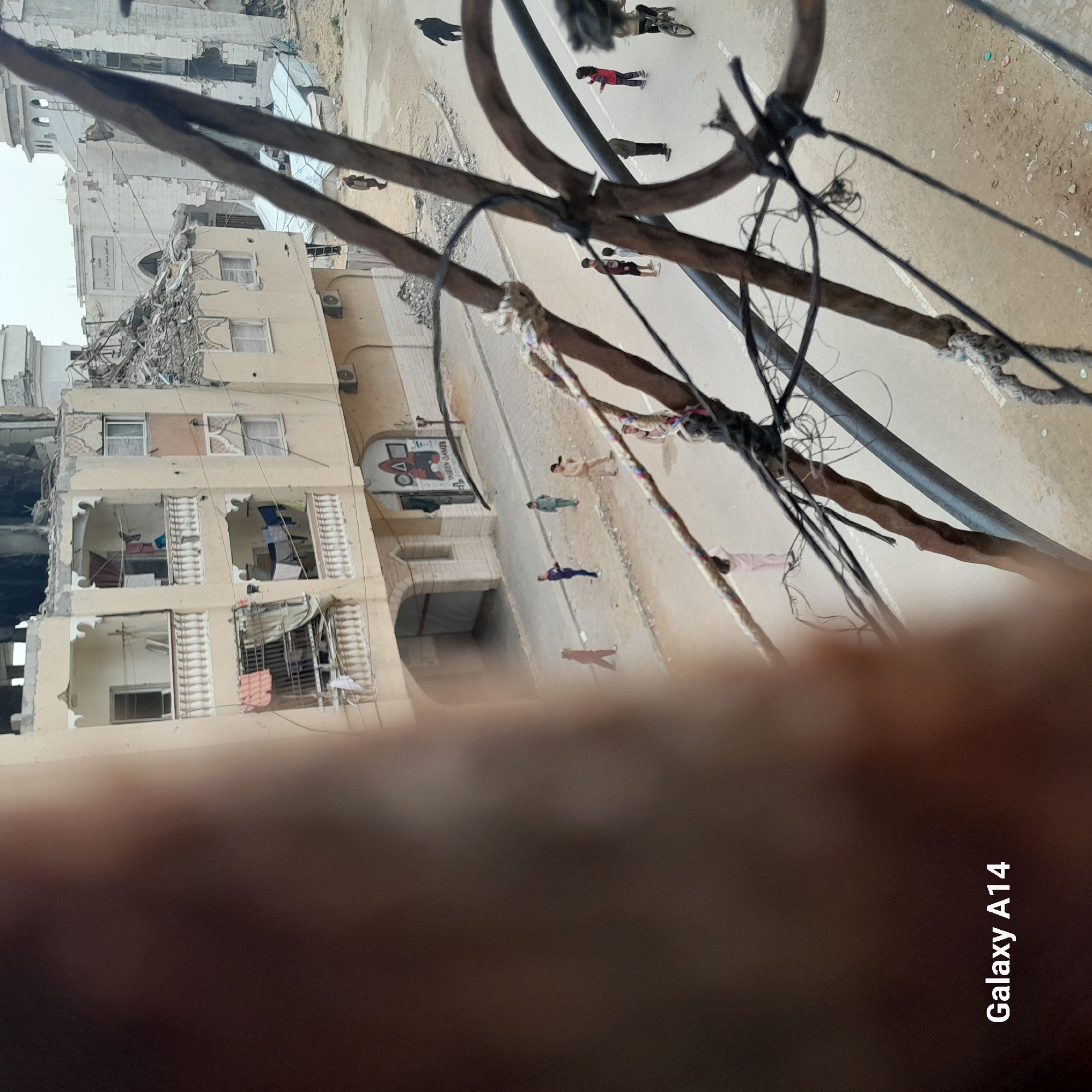War damage and refugee camps documented in Khan Yunis