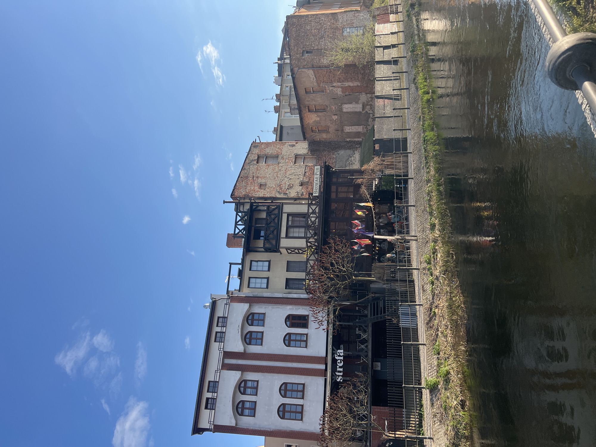 Witness documents Bydgoszcz riverside district on sunny Friday afternoon