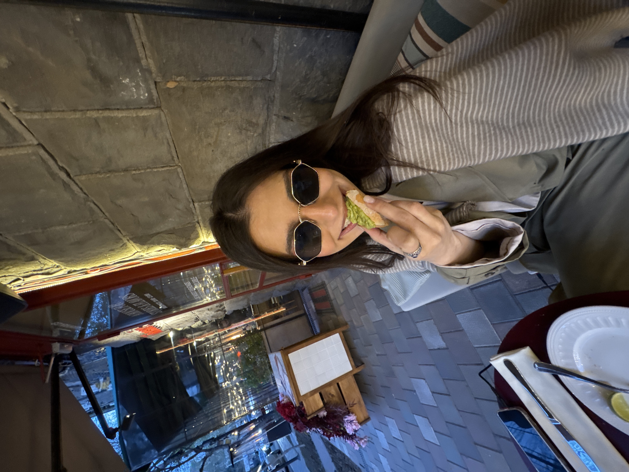 Friends take selfies at Yerevan club during afternoon outing